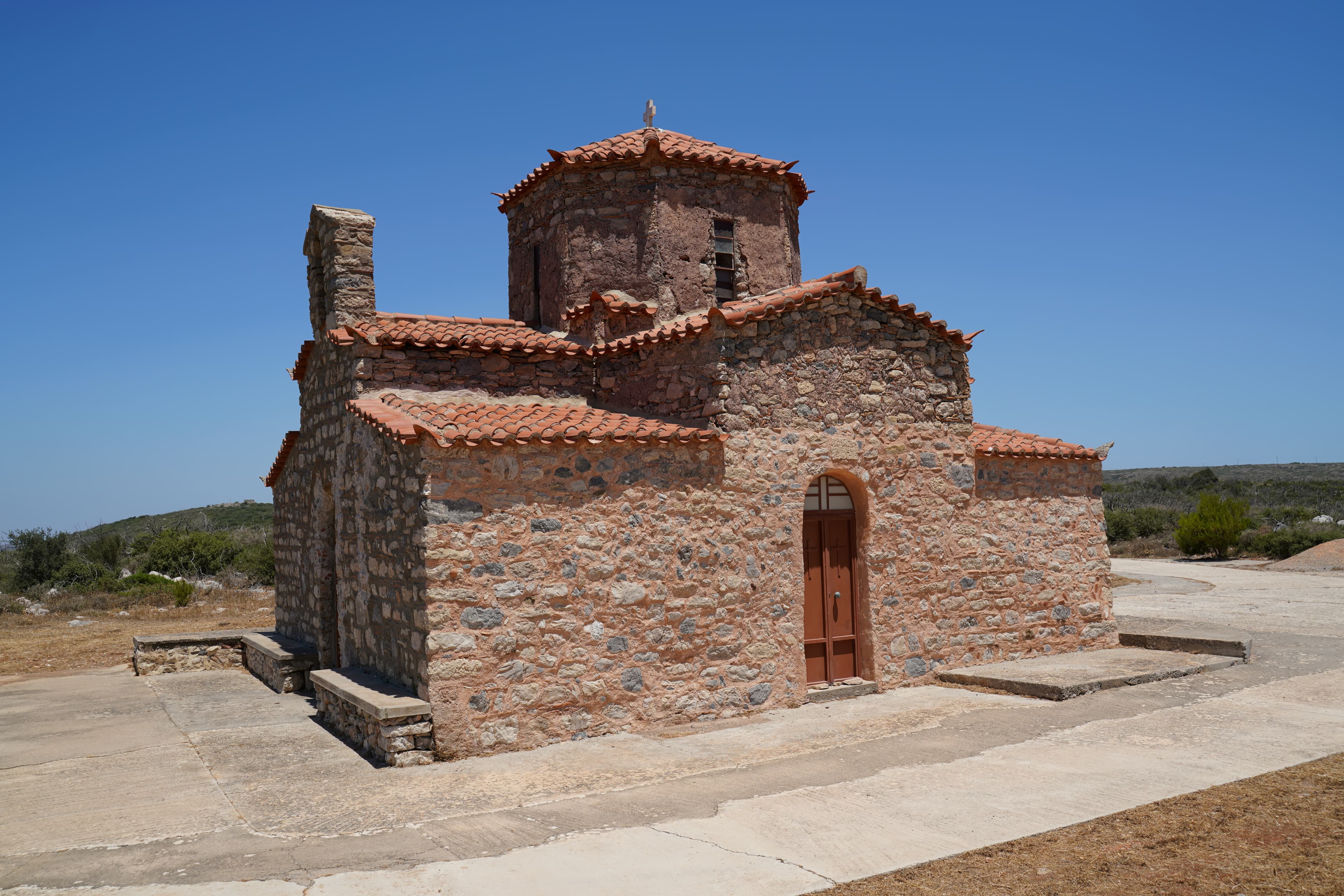 Agios Petros stous Araious