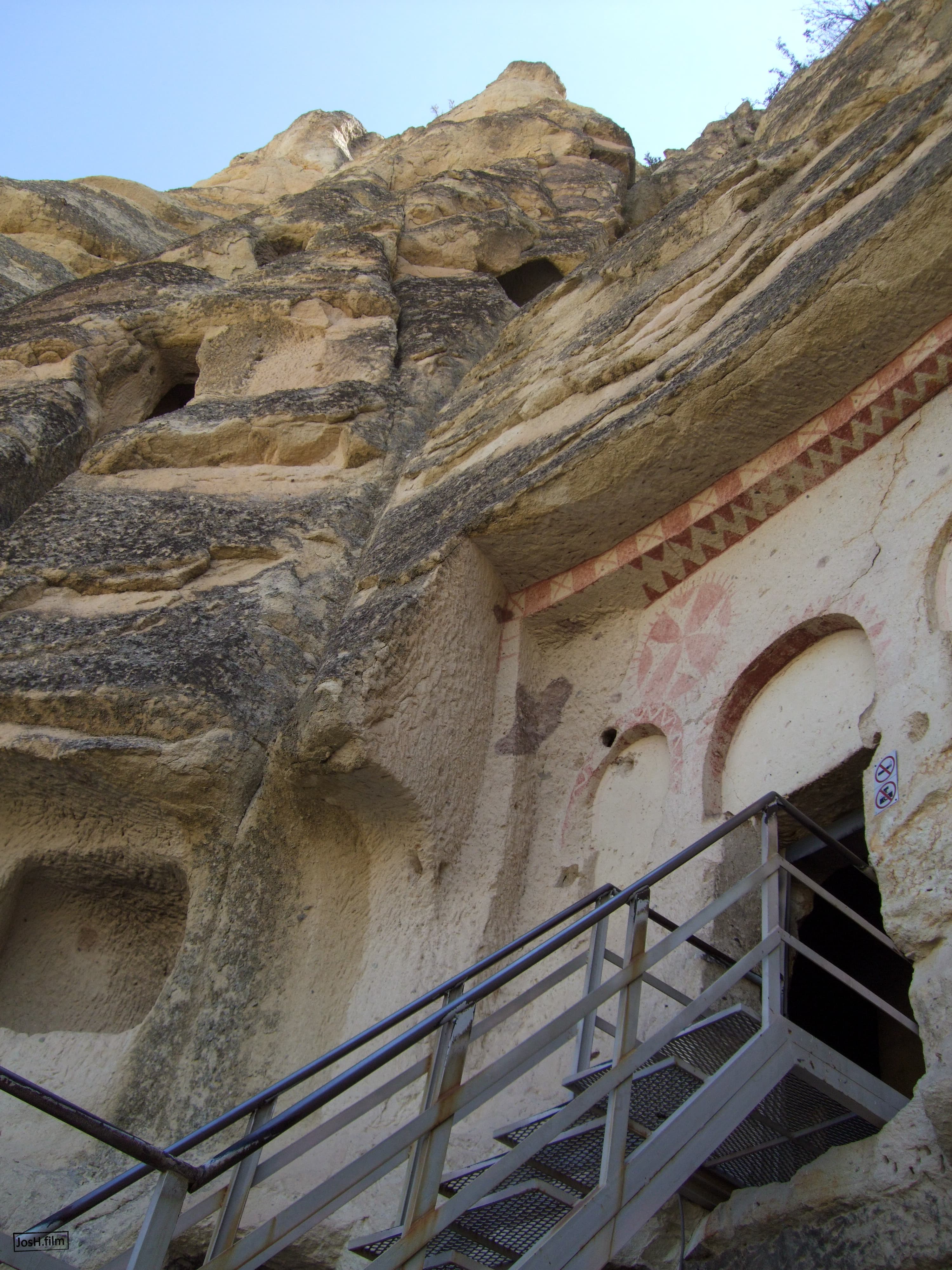 Çarıklı Kilise