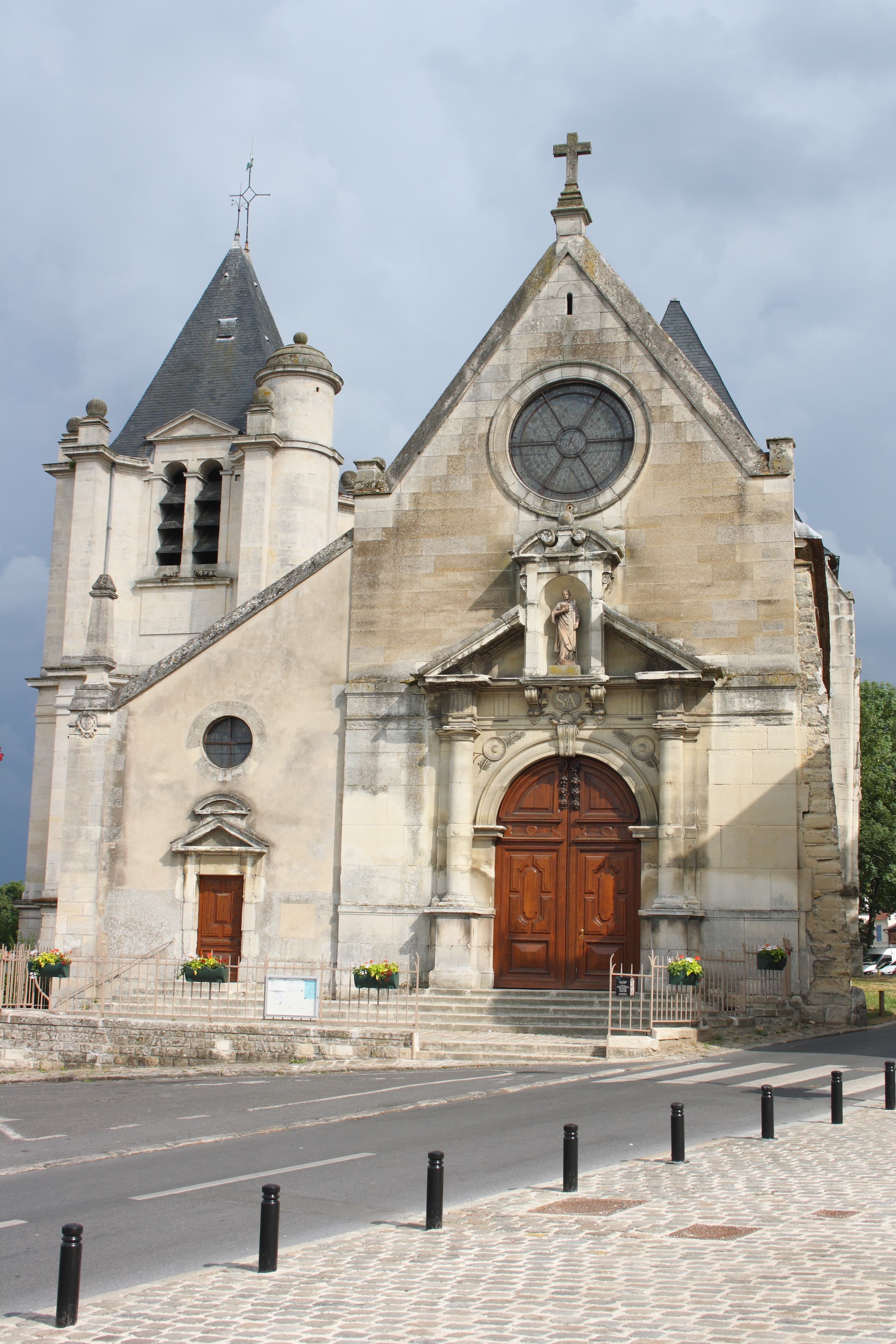 Église Saint-Acceul d'Écouen