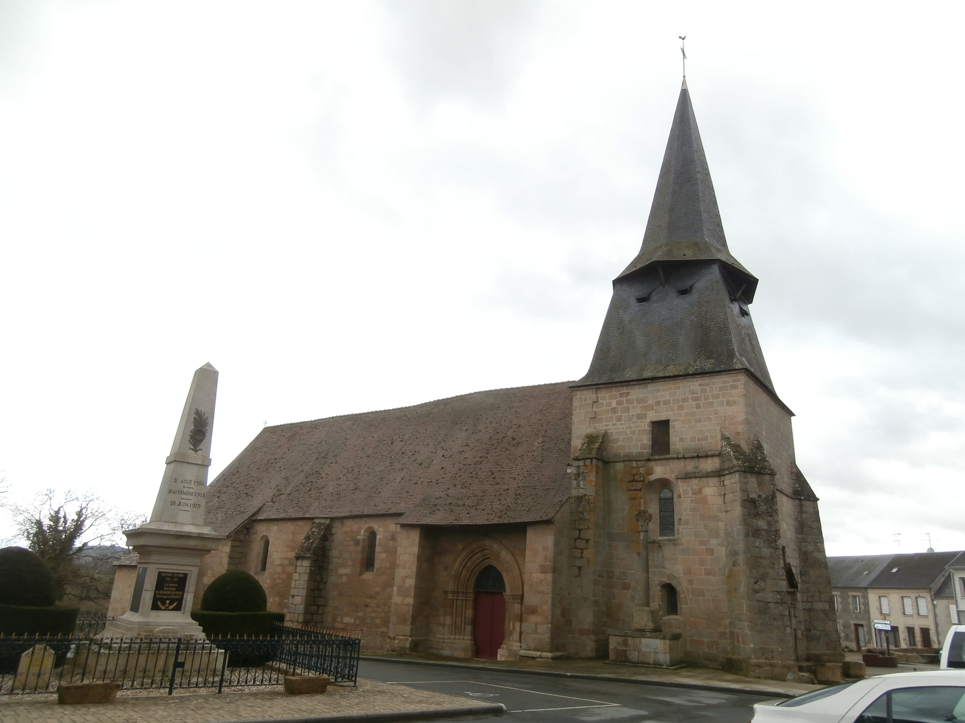 Église Saint-Symphorien de Bussière-Dunoise