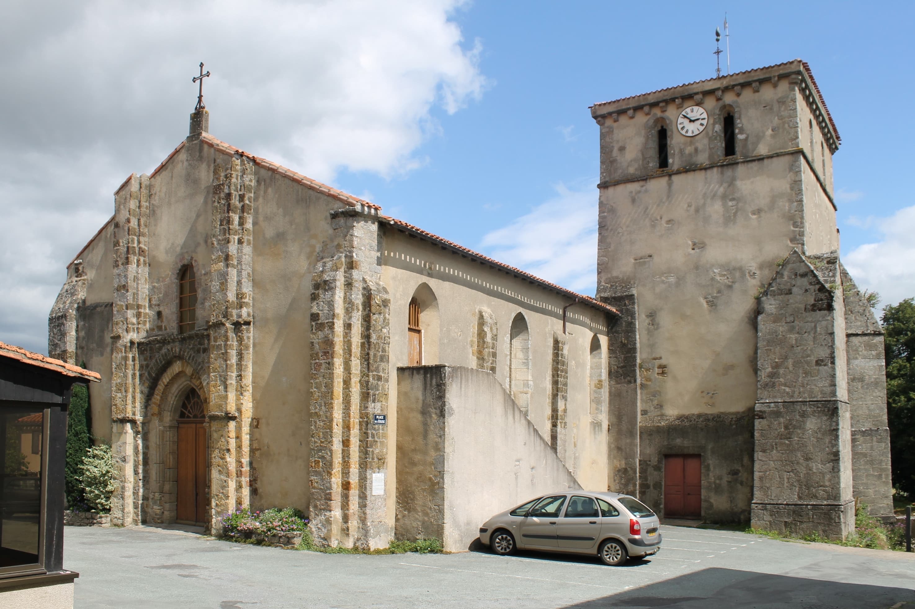 église Saint-Pierre