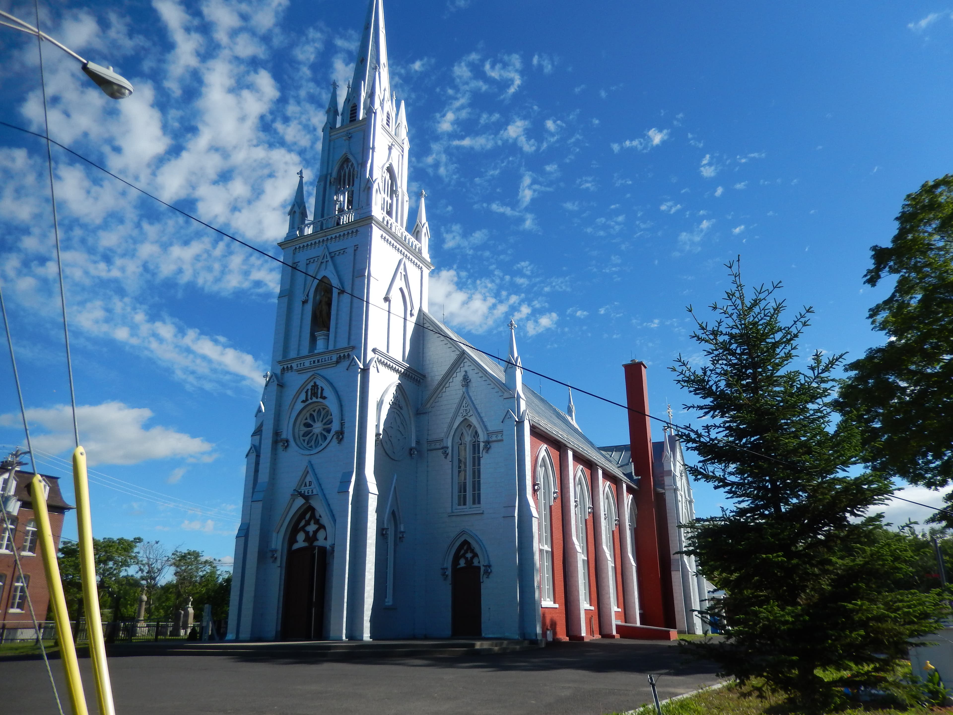 Église Sainte-Emmélie