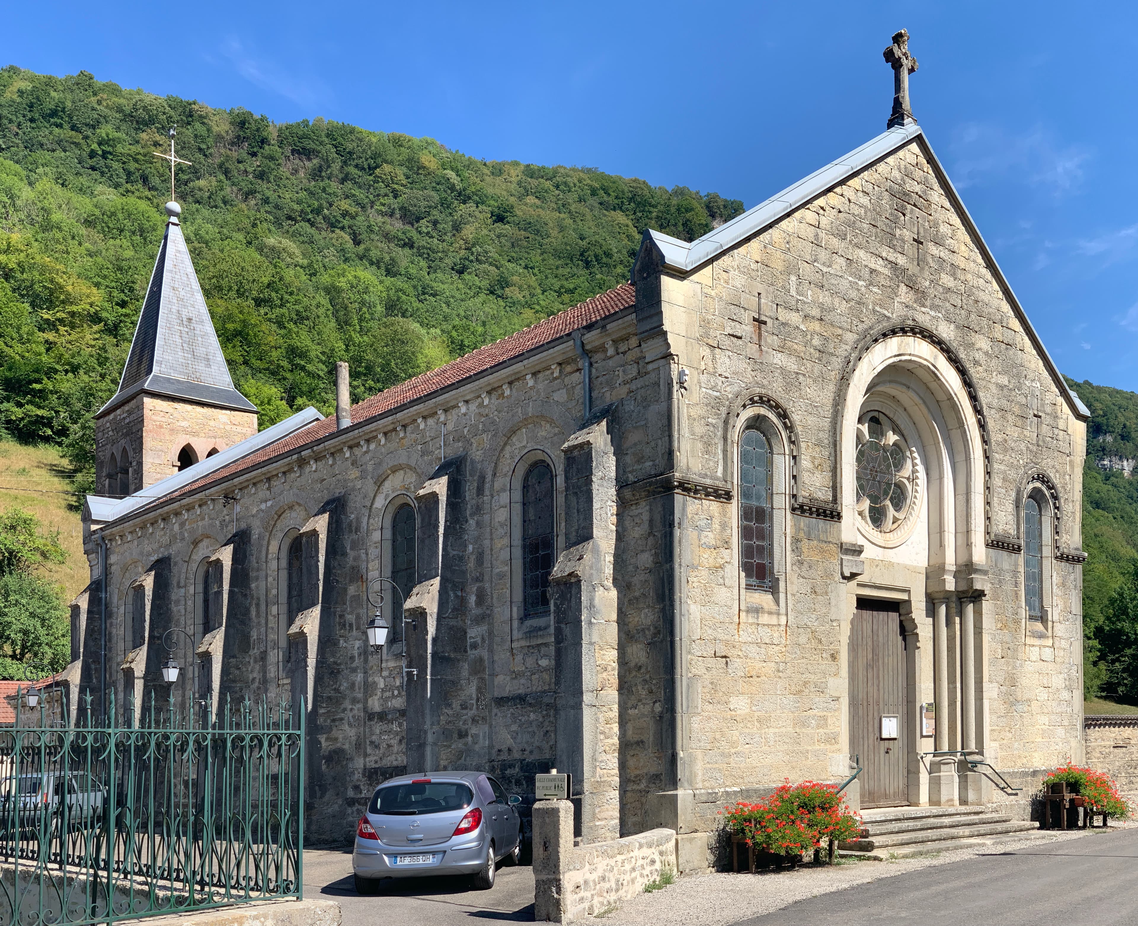 Église Saint-Anthelme de Conand