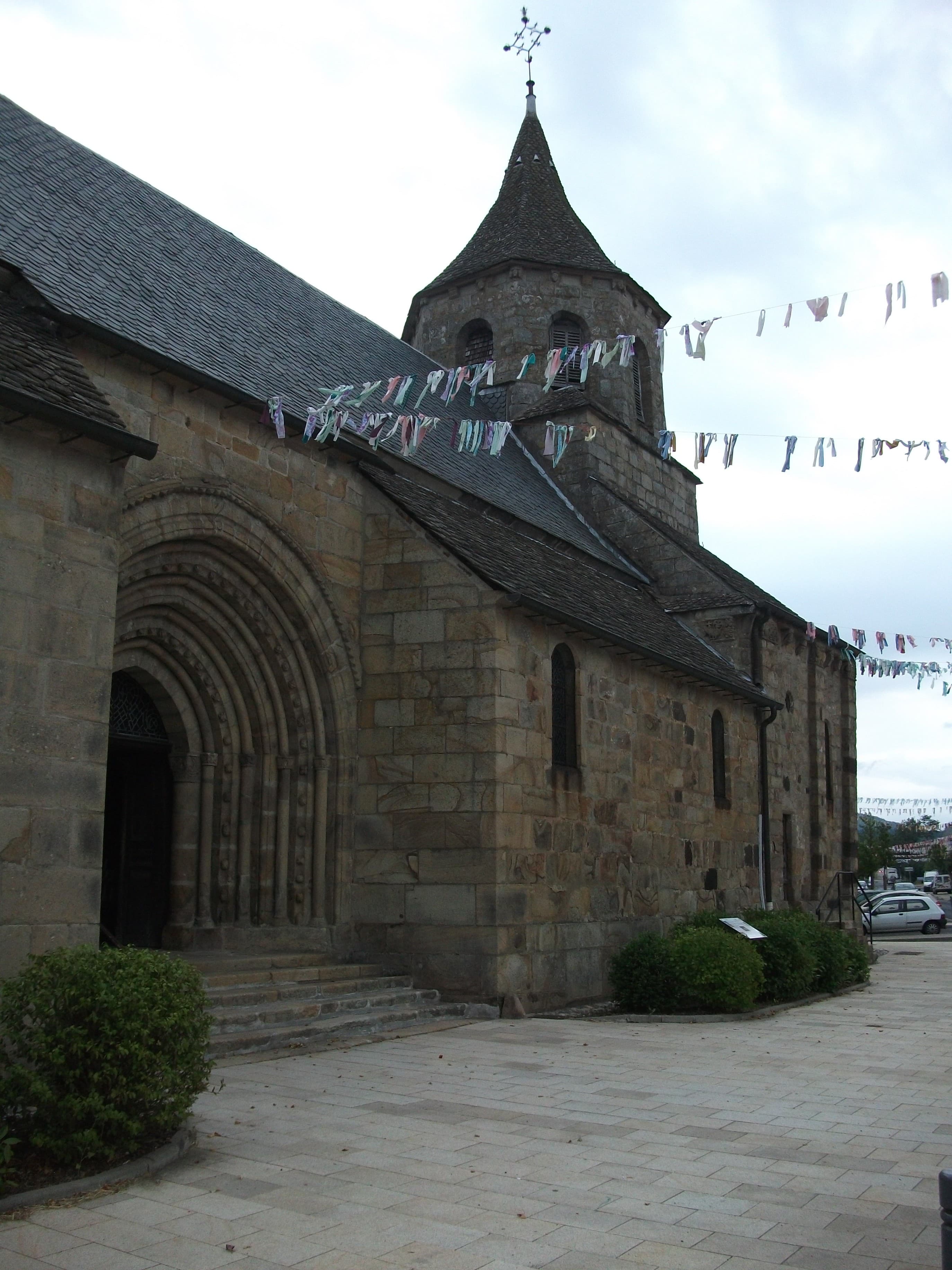 Église Saint-Fargheon de Bourg-Lastic