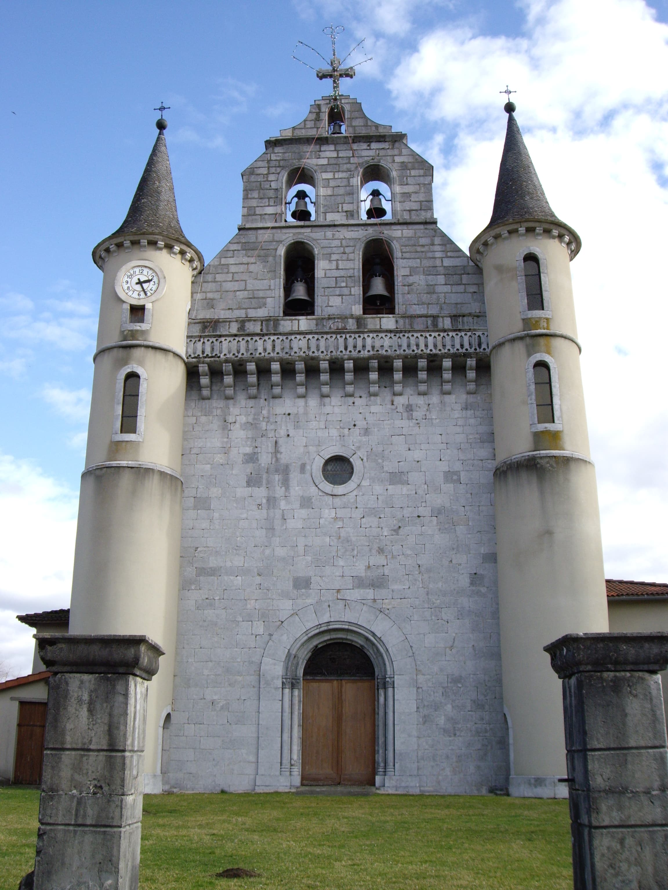 Église Sainte-Madeleine de Prat