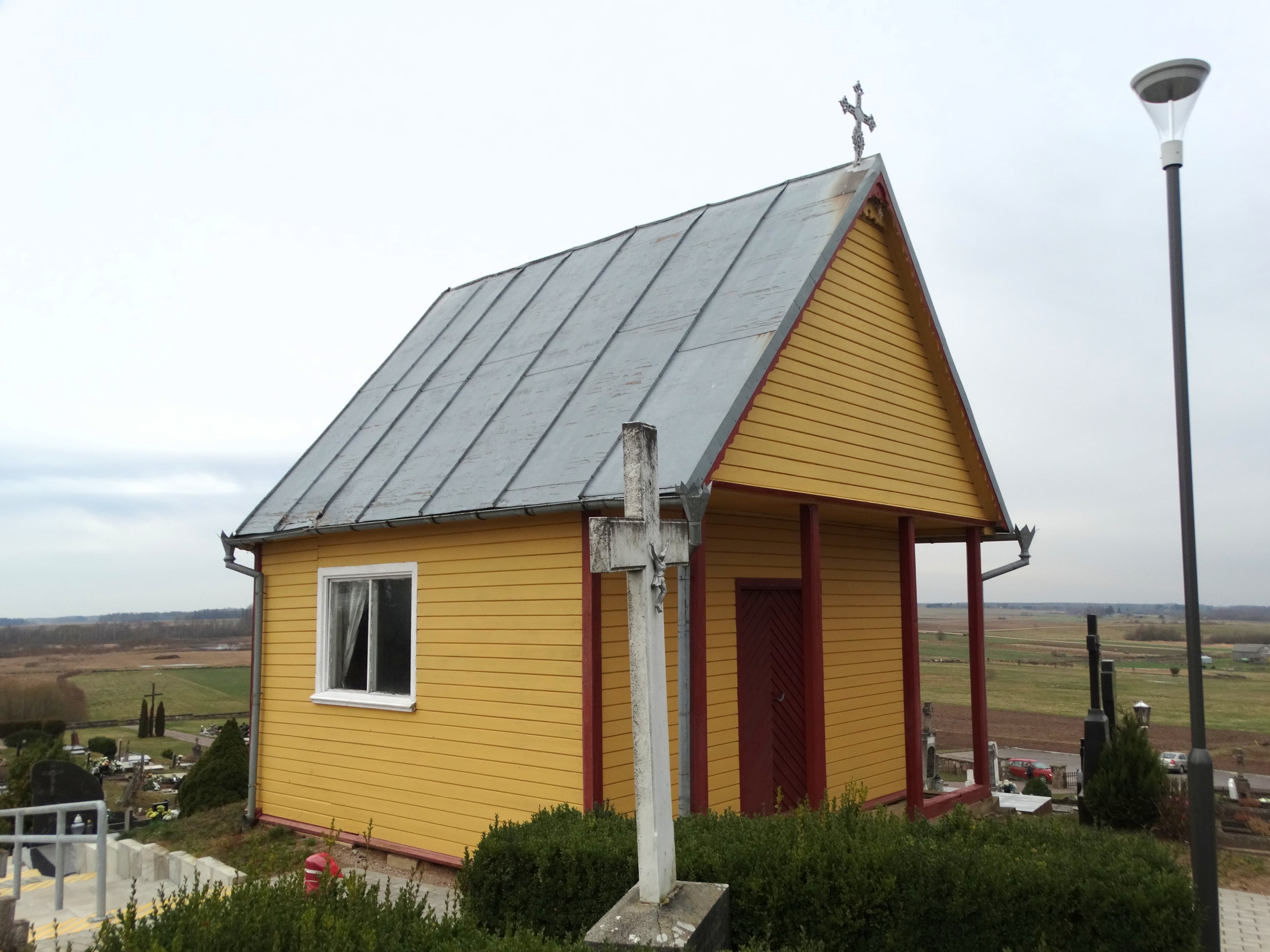 Šatės cemetery chapel