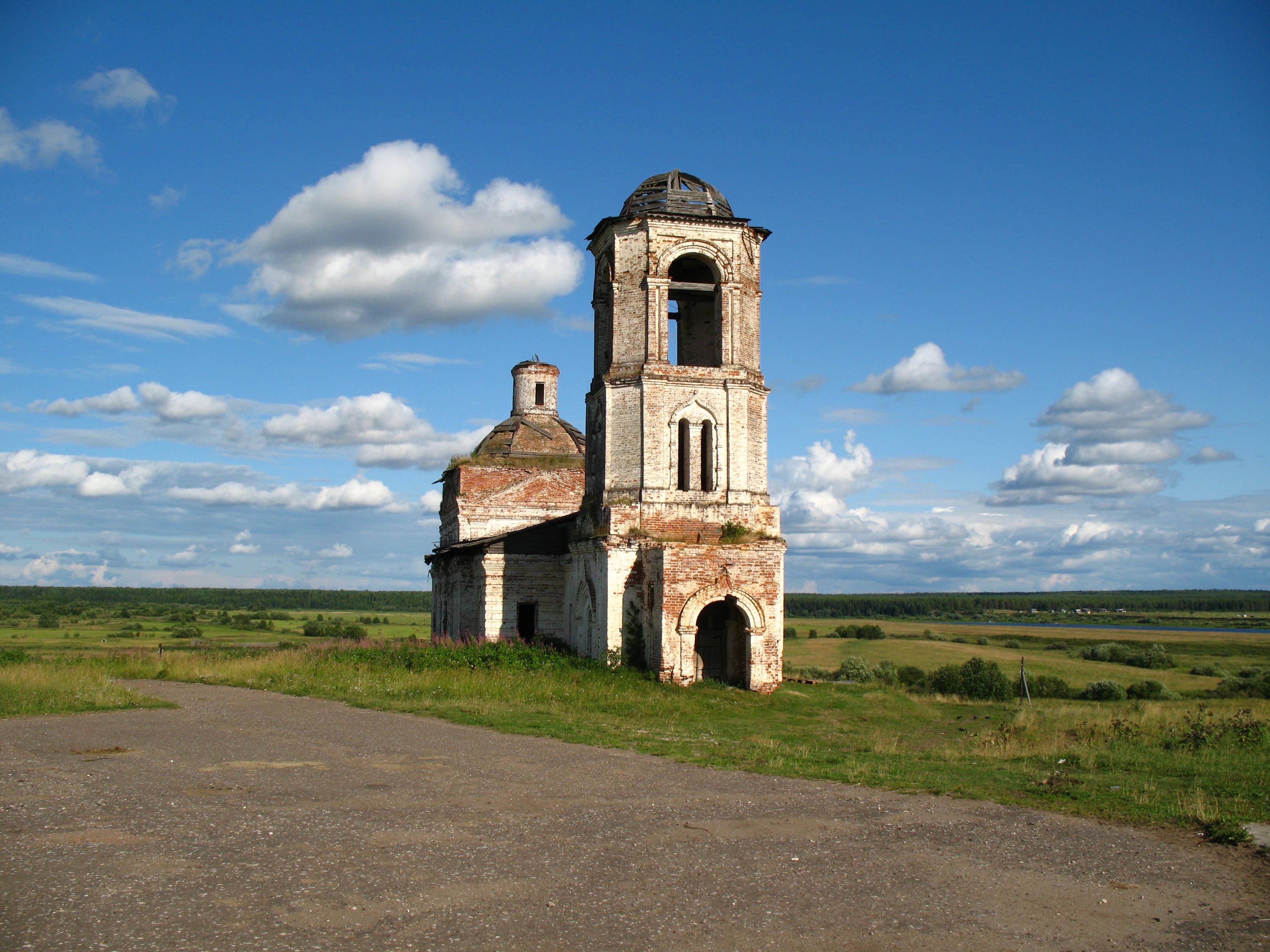 Resurrection church, Turya