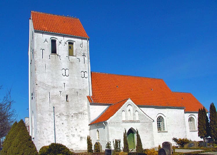 Hallenslev Church
