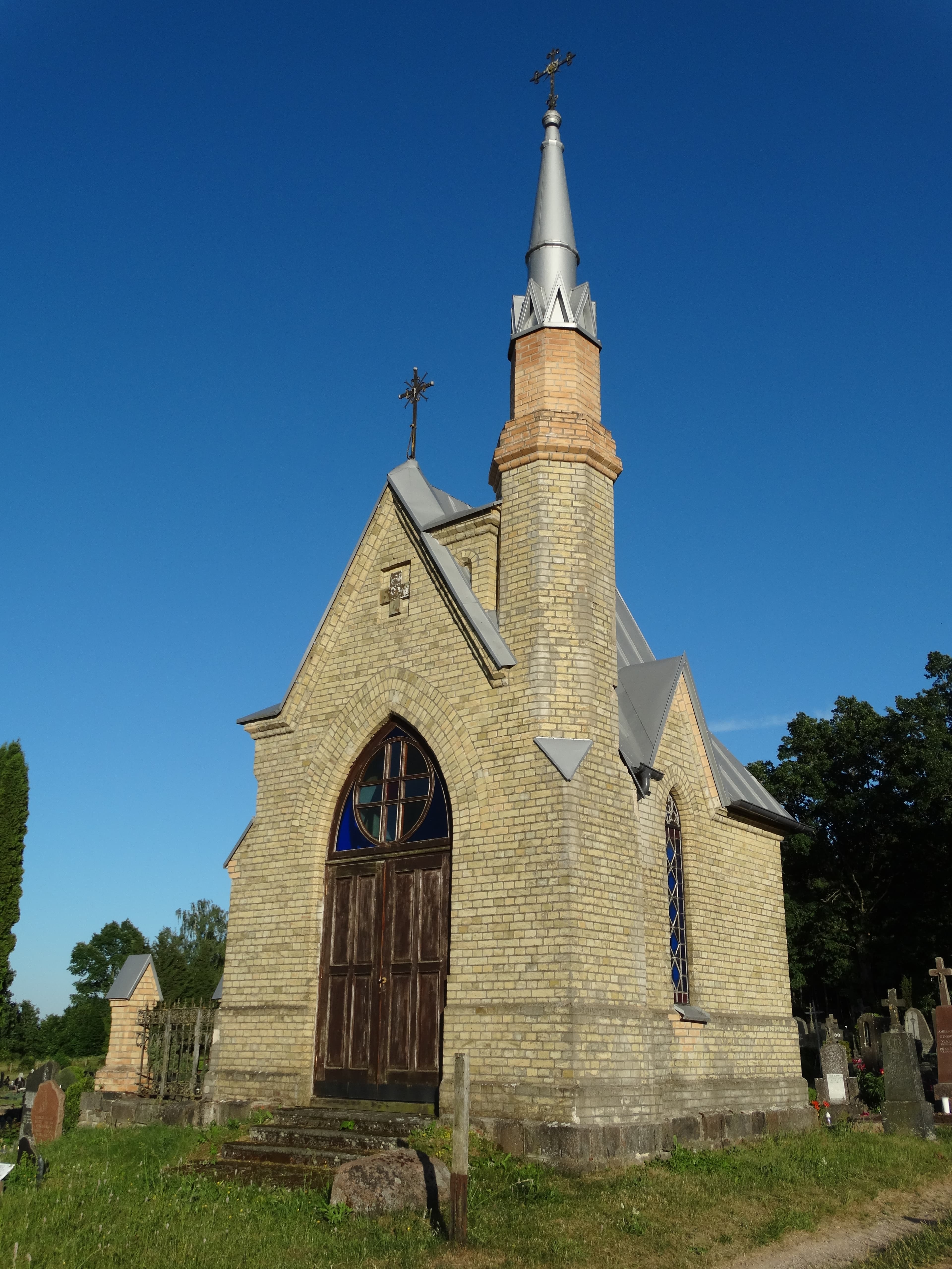Betygala cemetery chapel
