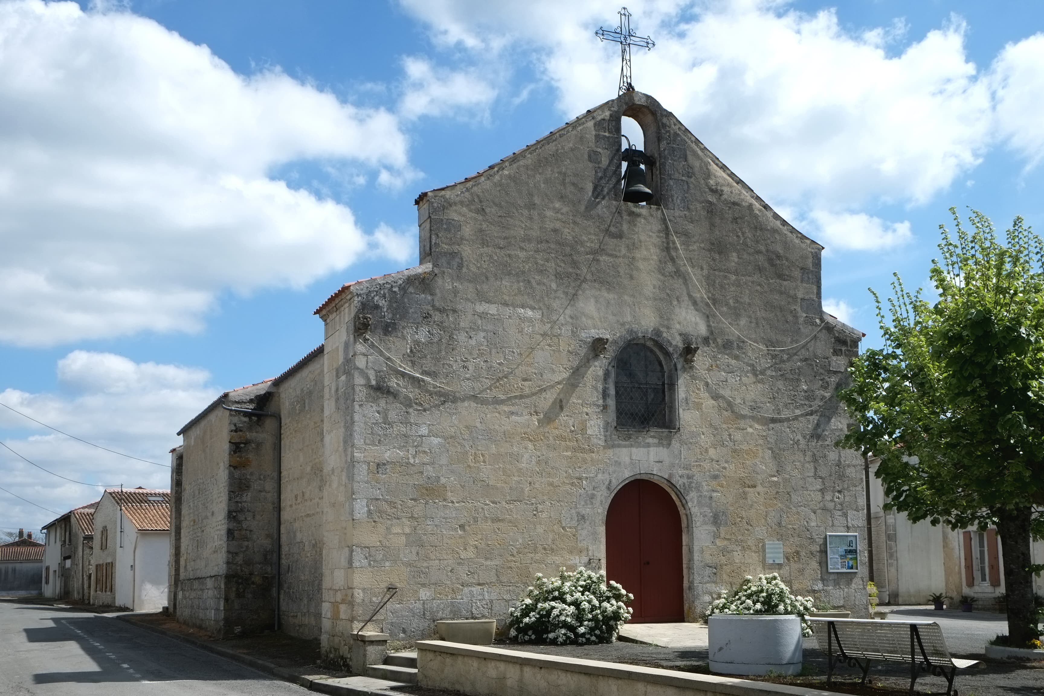 église Saint-Pierre de Benon