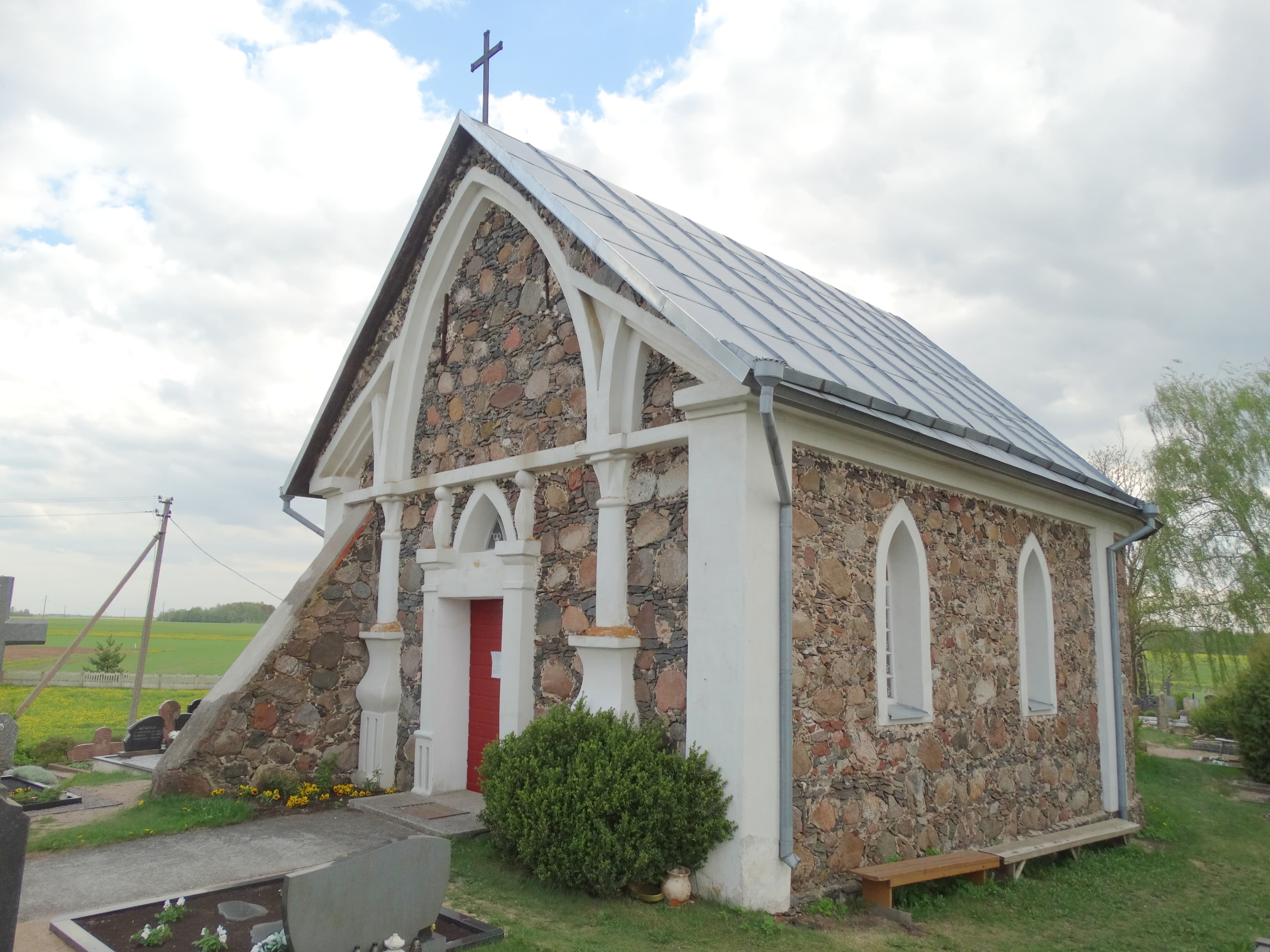 Alksniupiai chapel