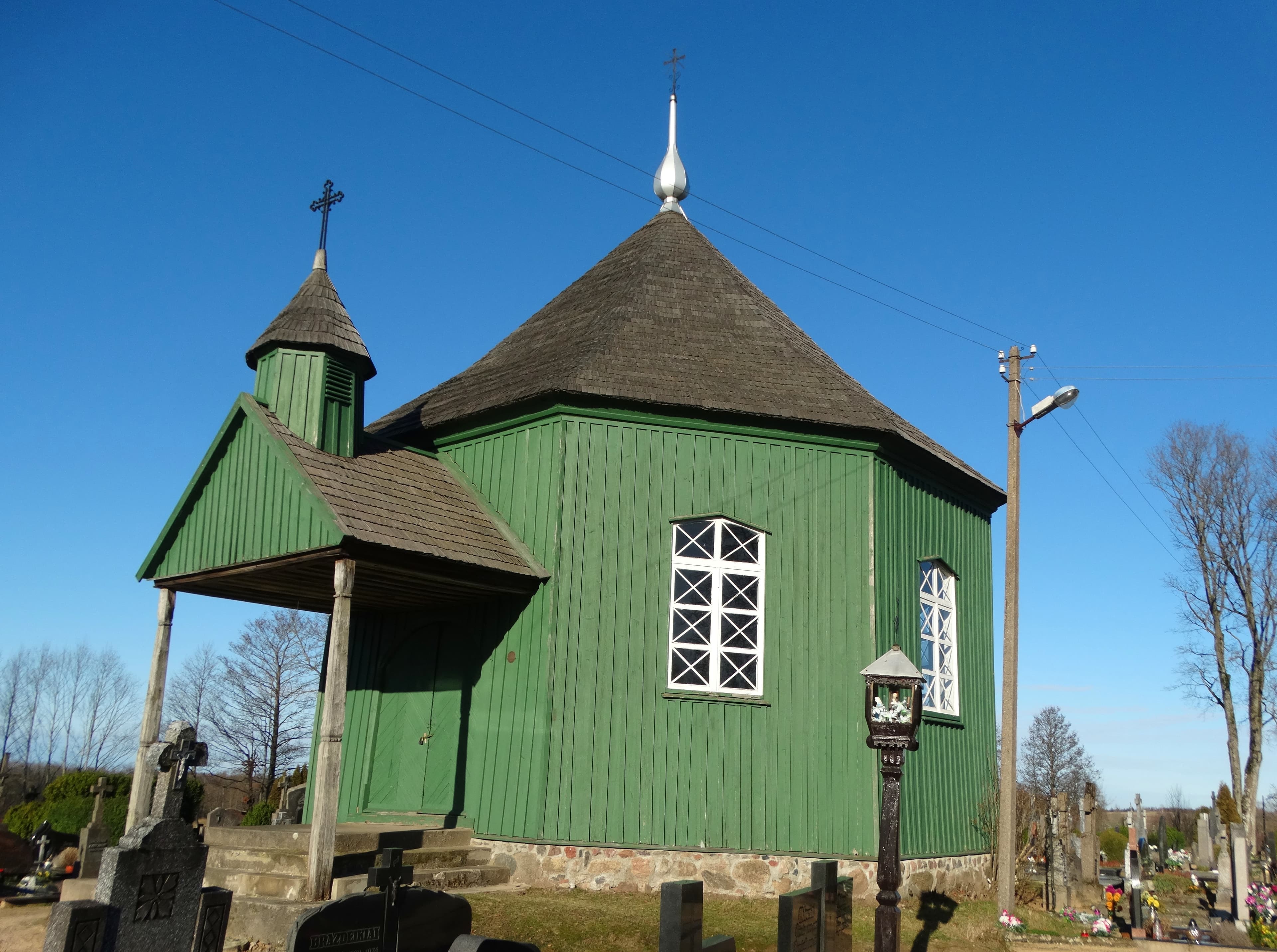 Kuliai cemetery chapel