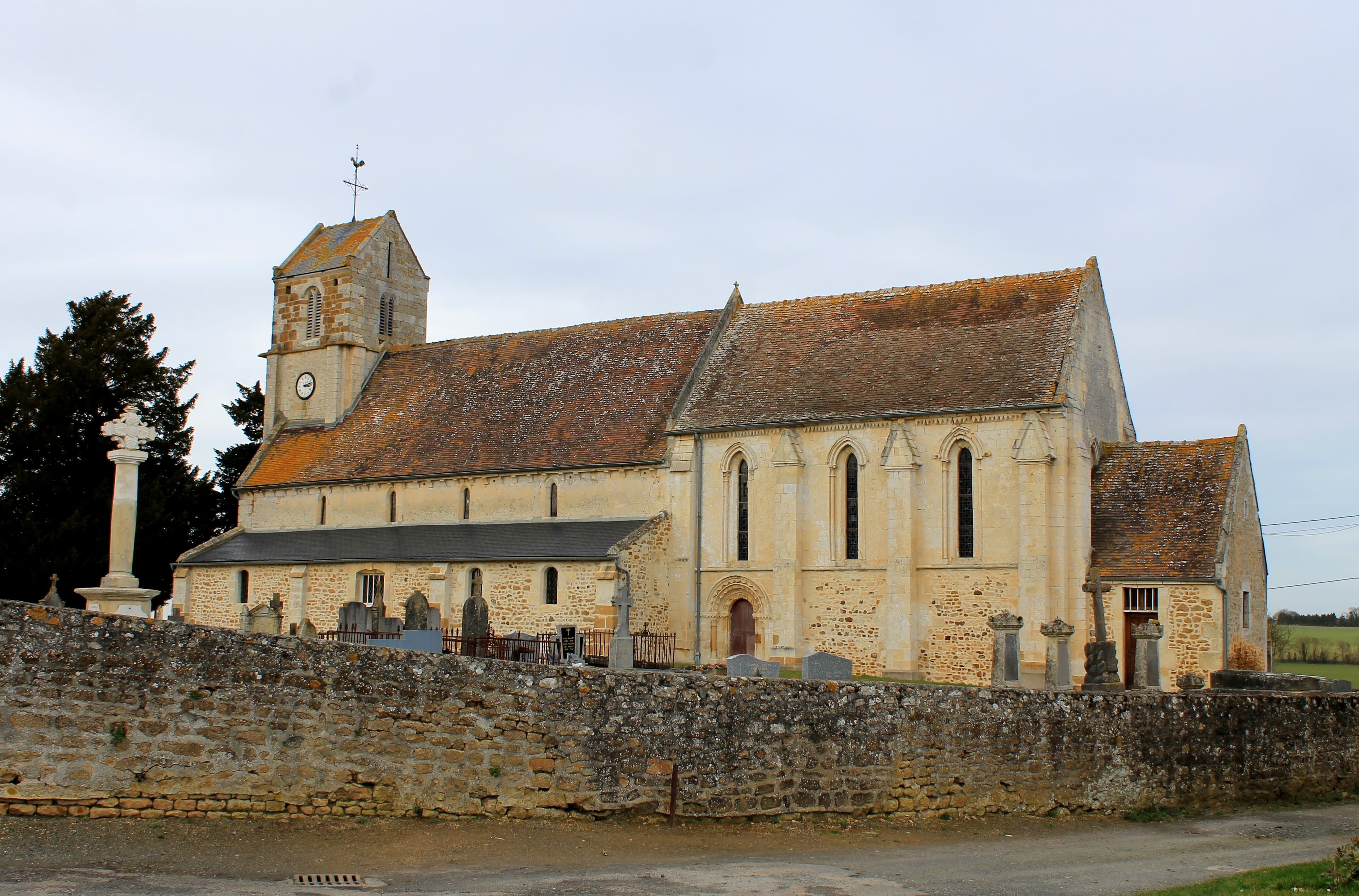 Église Saint-Aubin d'Acqueville