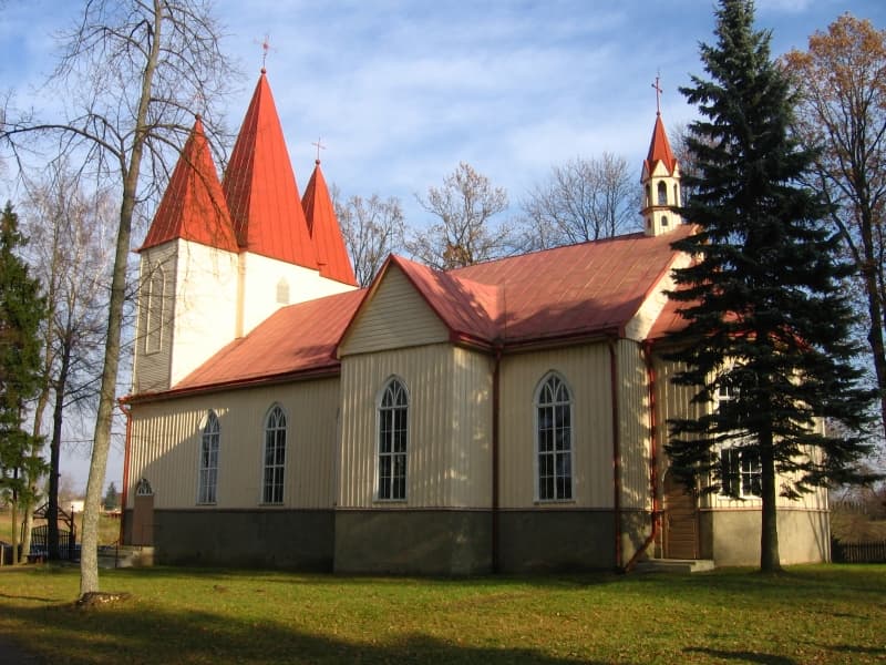 Church of the Holy Trinity, Alėjai