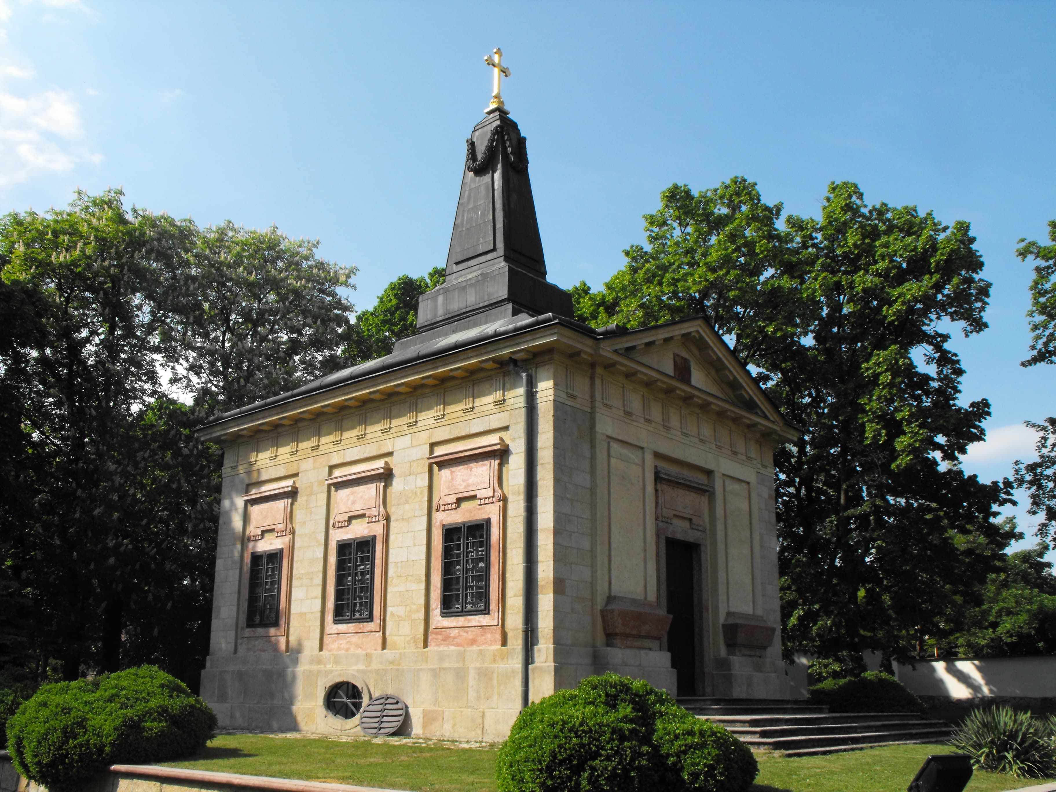 Chapel of Alexandra Pavlovna in Üröm
