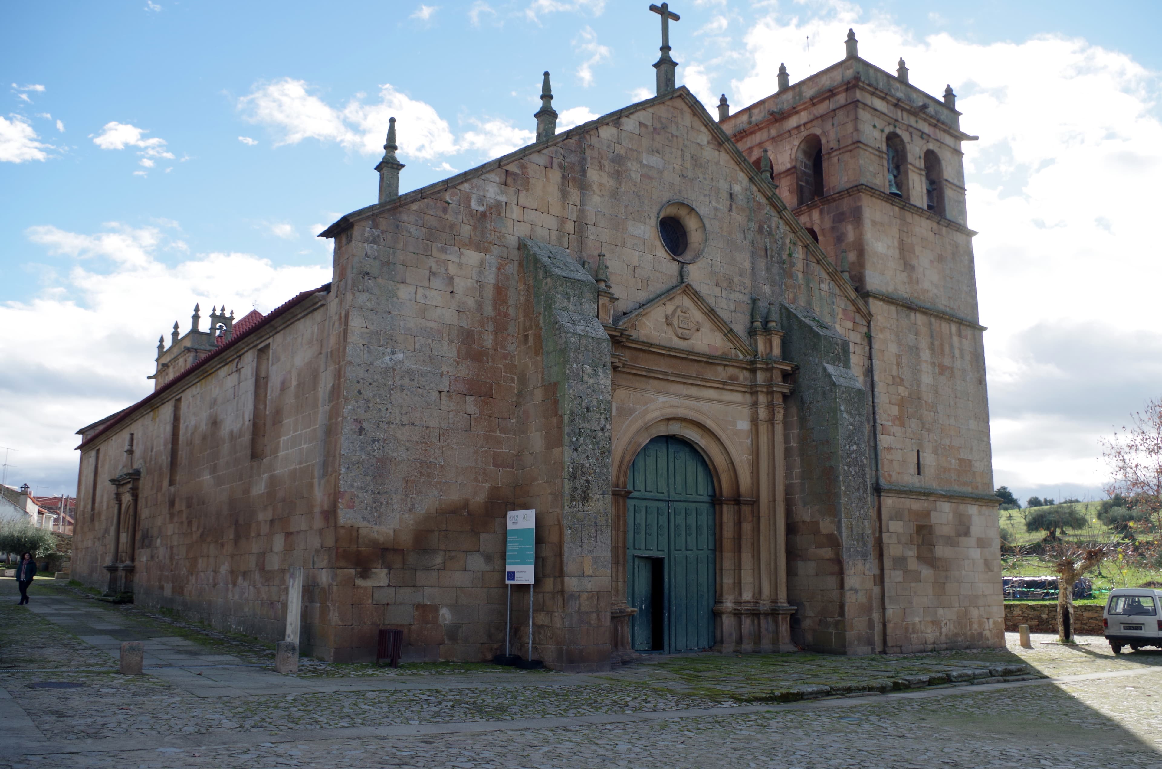 Igreja Paroquial de Almendra