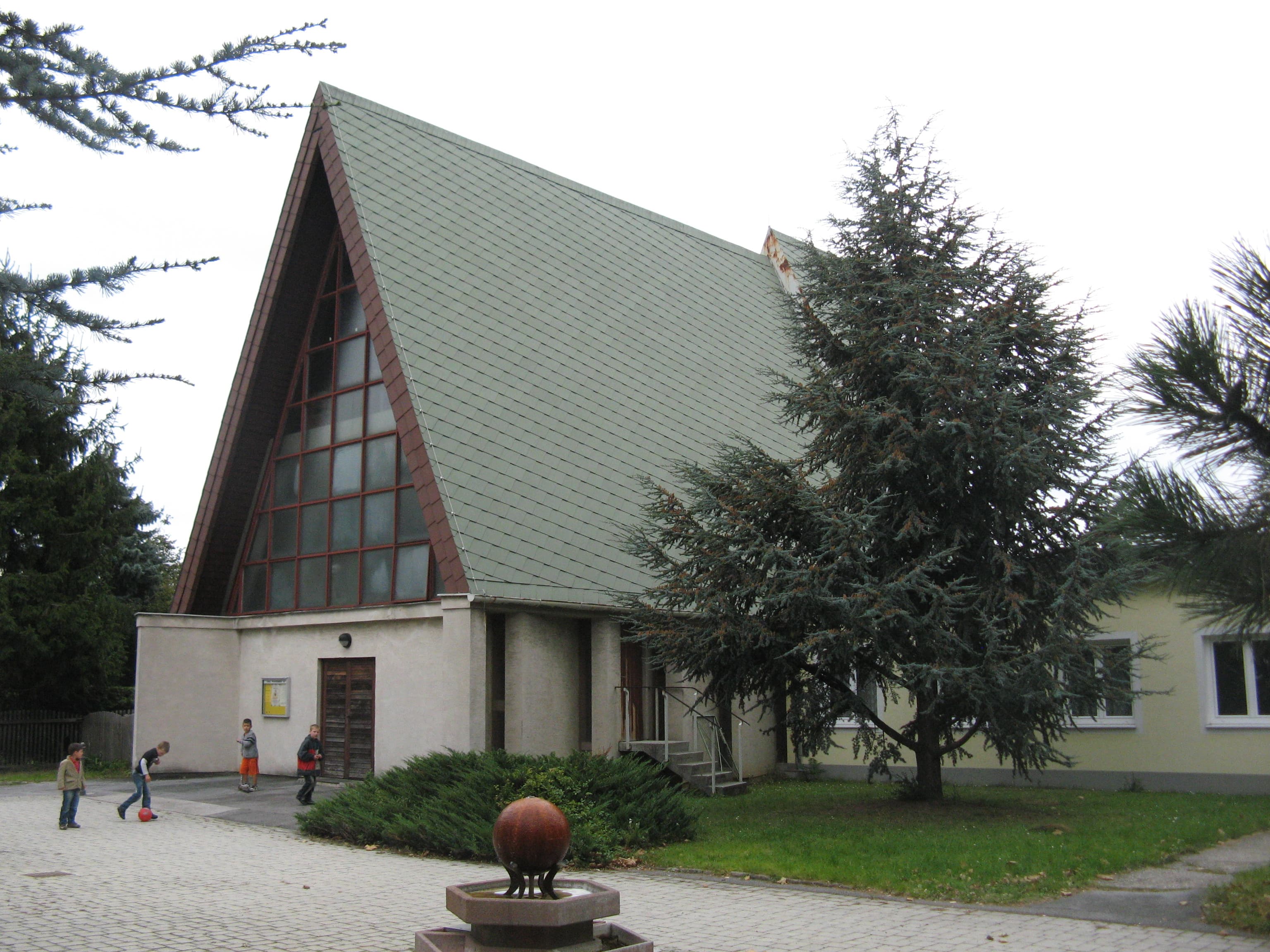 Heilig-Geist-Kirche Schwechat