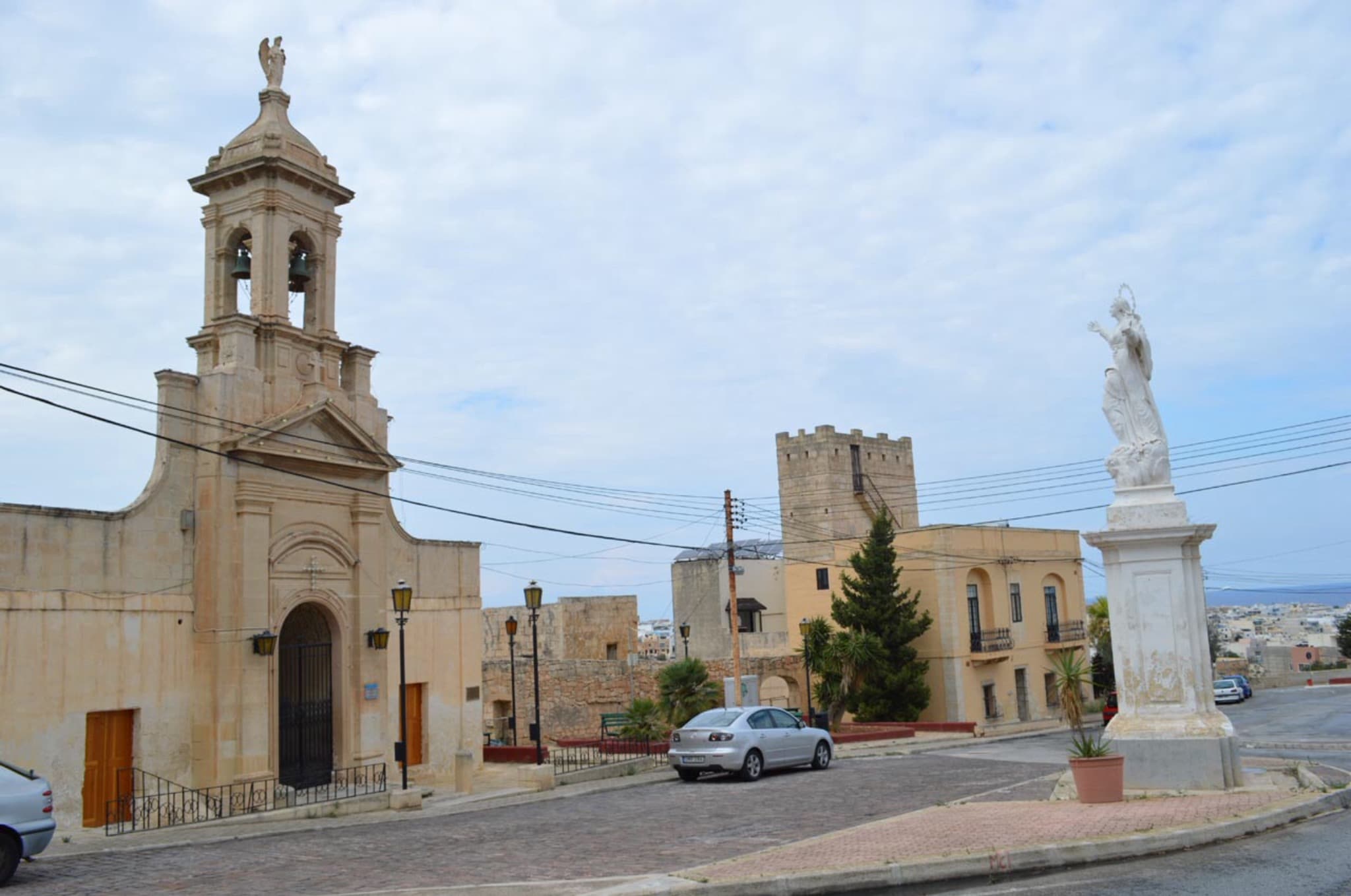 Chapel of the Annunciation, Mensija