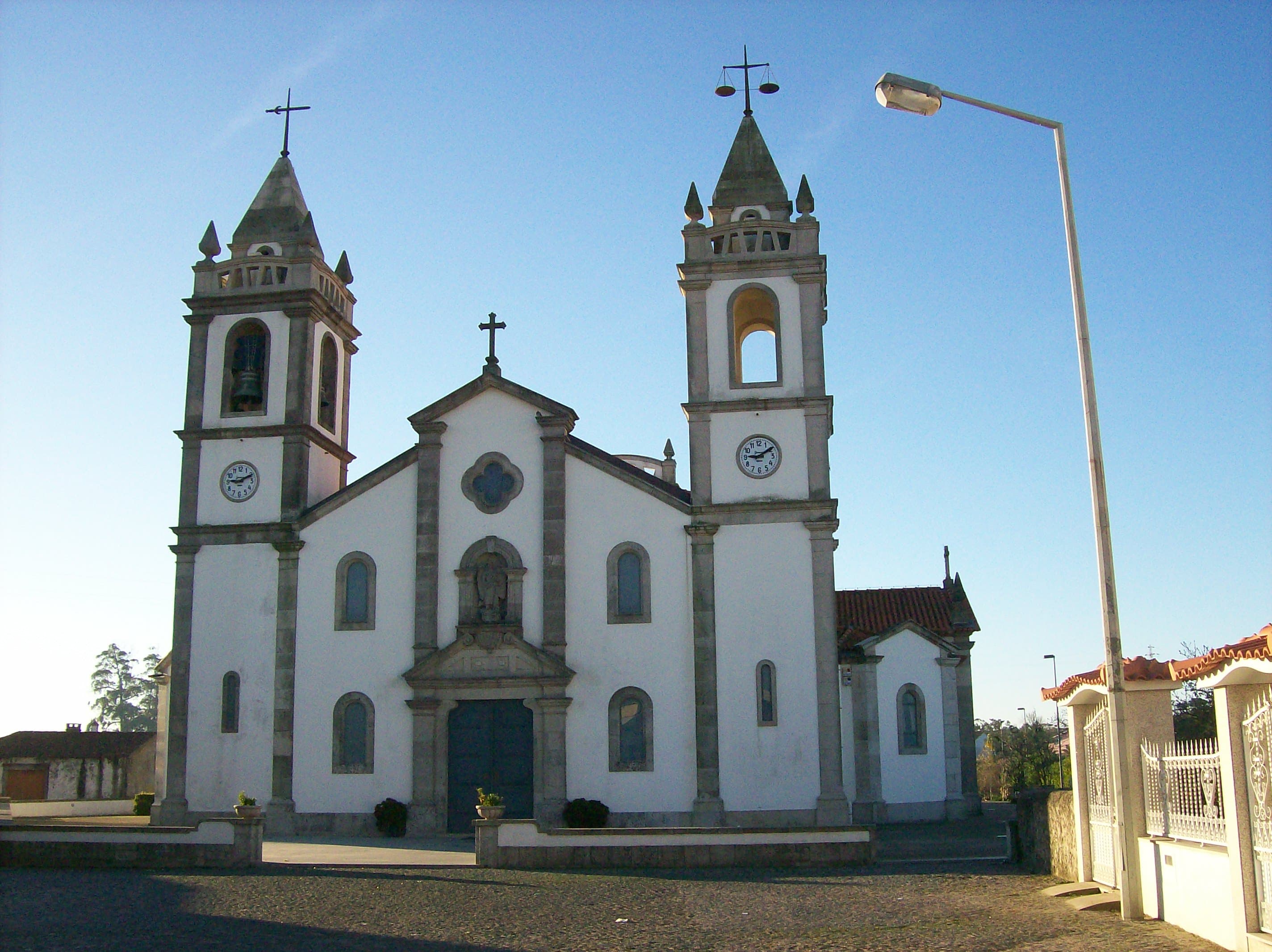 Igreja Paroquial de Apúlia