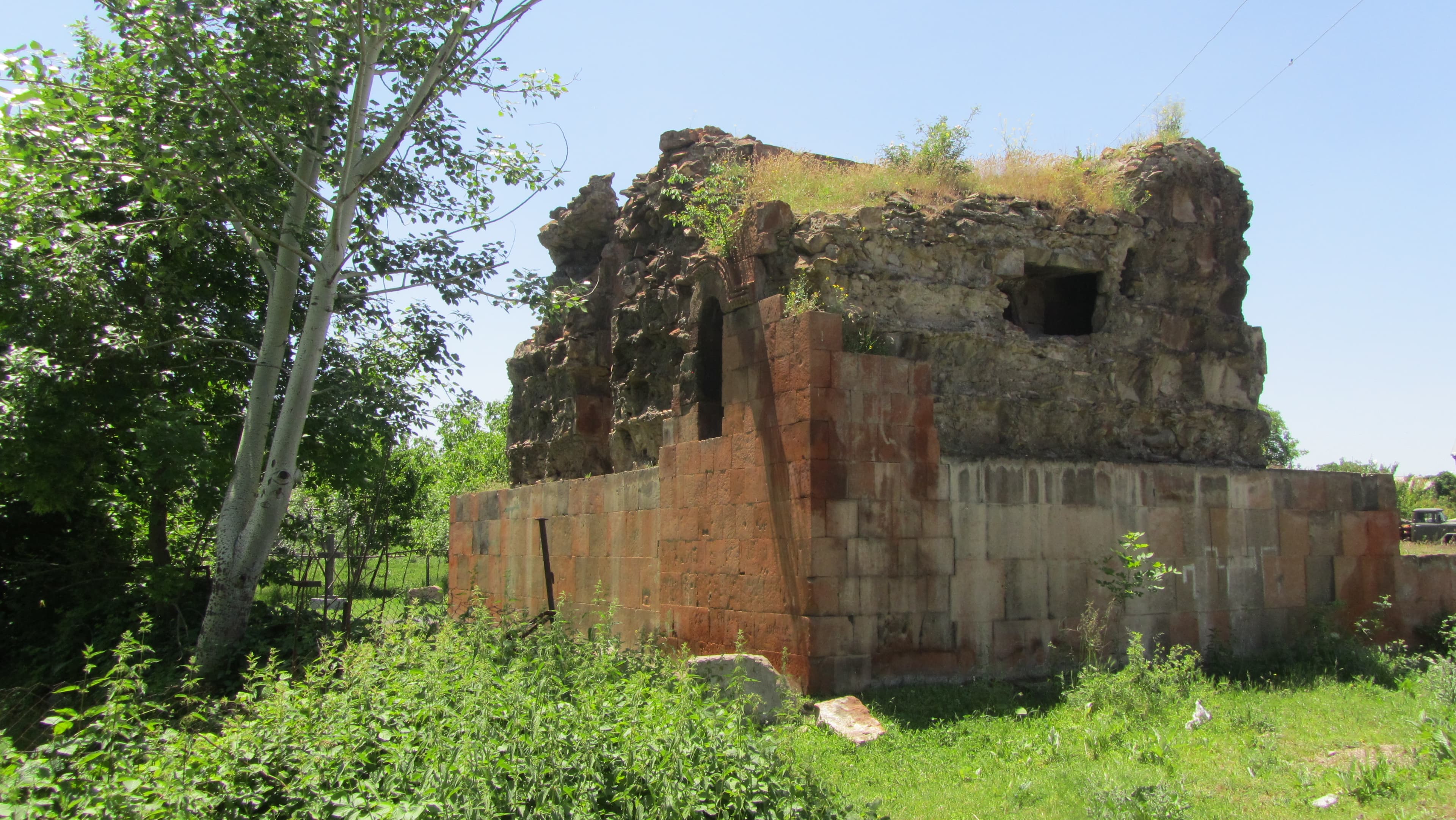 Aramus Tsiranavor church