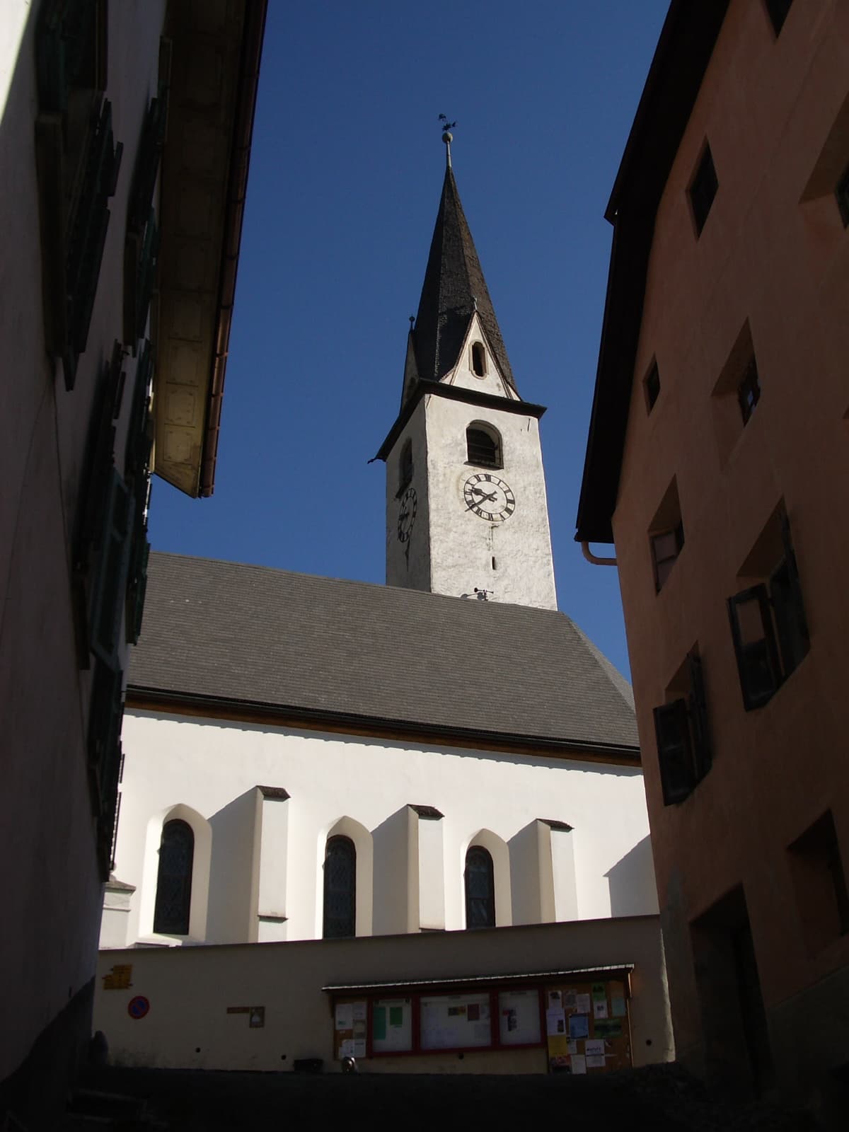 Baselgia rifurmada, Ardez