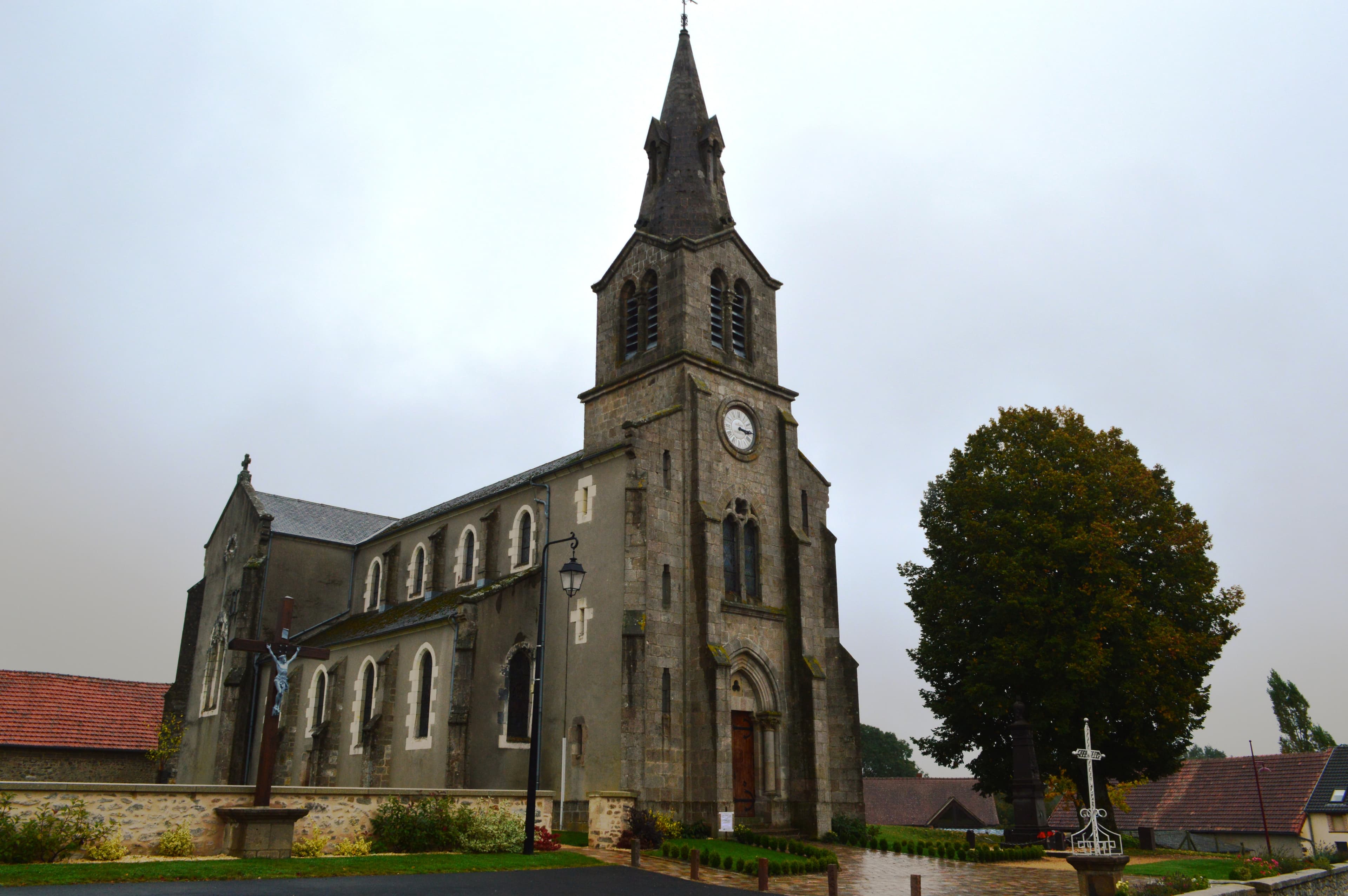 église Saint-Pierre d'Arpheuilles-Saint-Priest