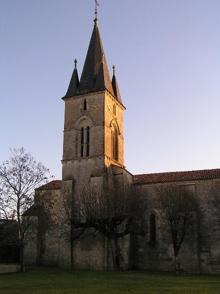 église Saint-Médard d'Asnières-la-Giraud