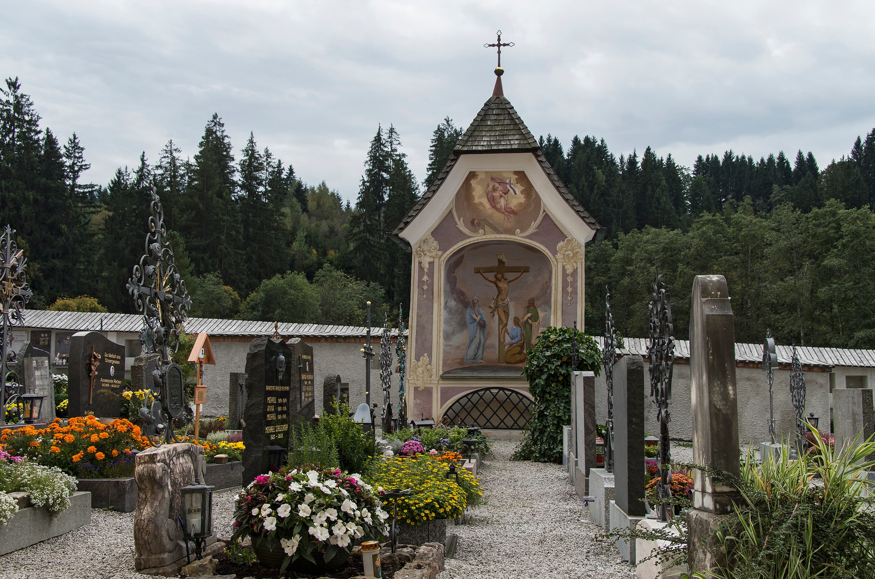 Friedhofskapelle Aurach