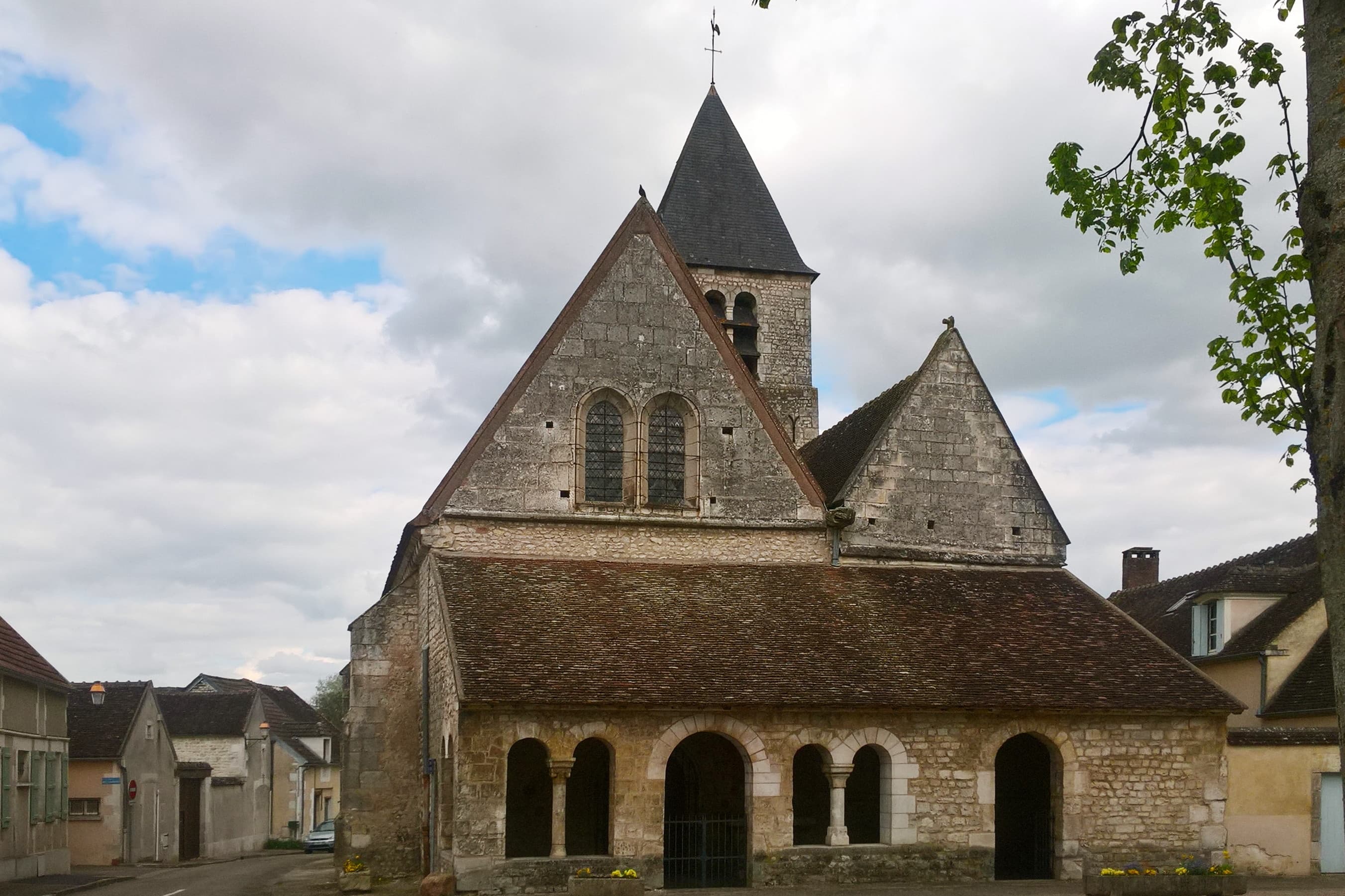 Église Saint-Loup de Vaux