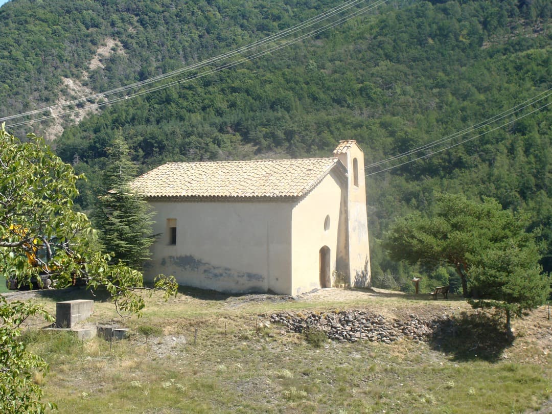 chapelle Notre-Dame-de-Pitié d'Avançon
