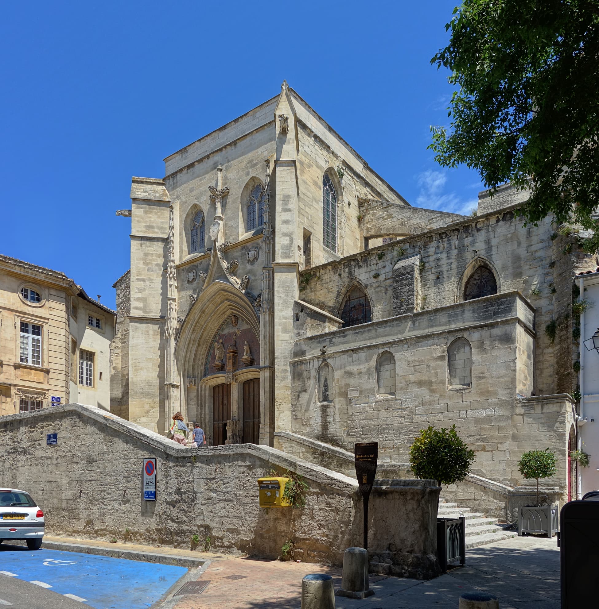 Collégiale Saint Agricol