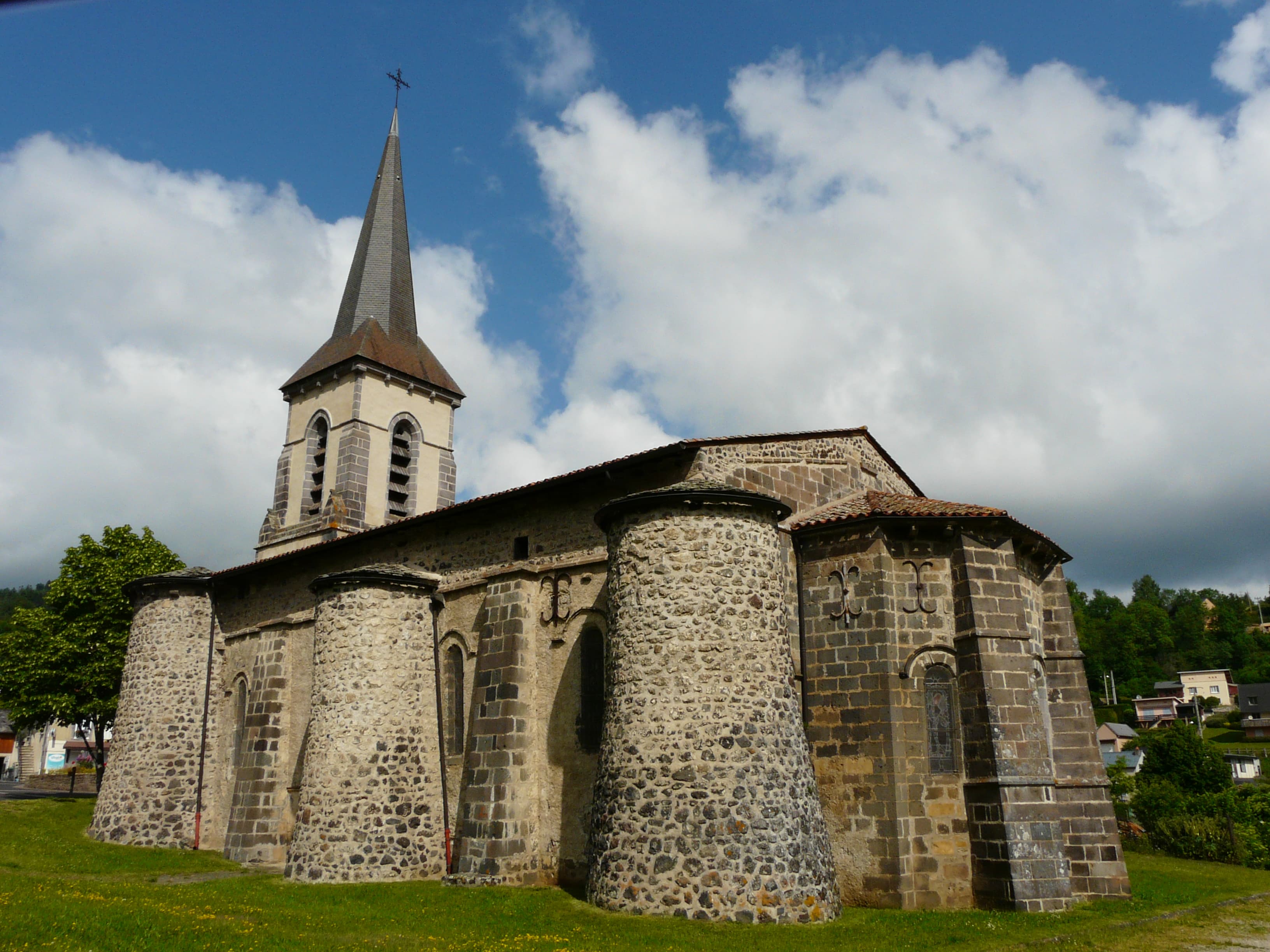 Église Saint-Sidoine d'Aydat