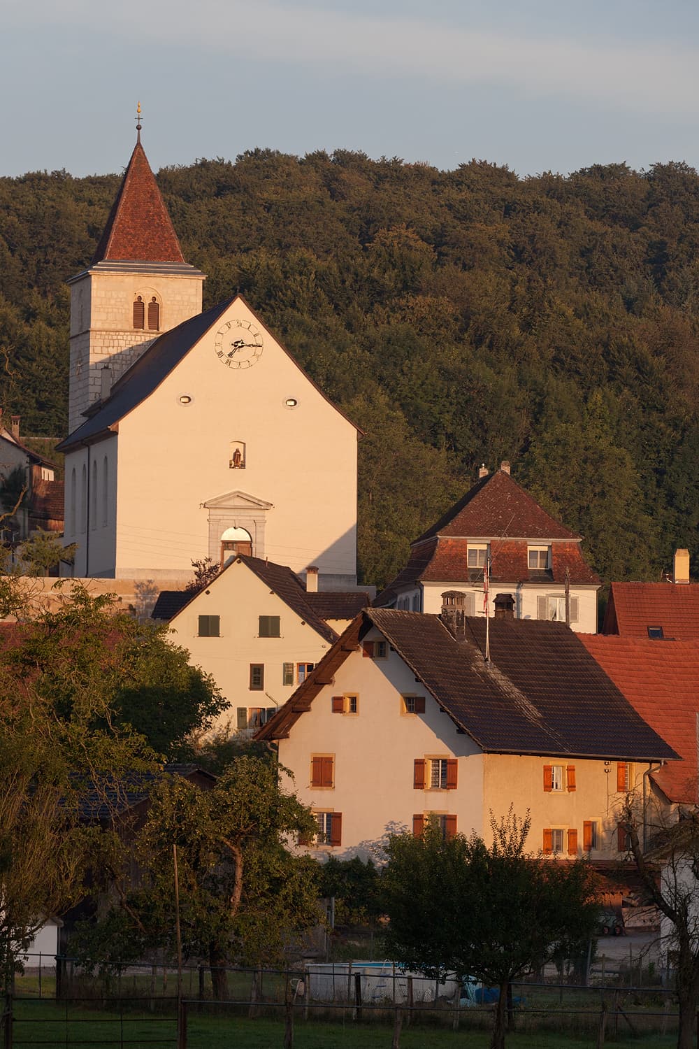 Saint-Jean church (Gothic tower) and rectory