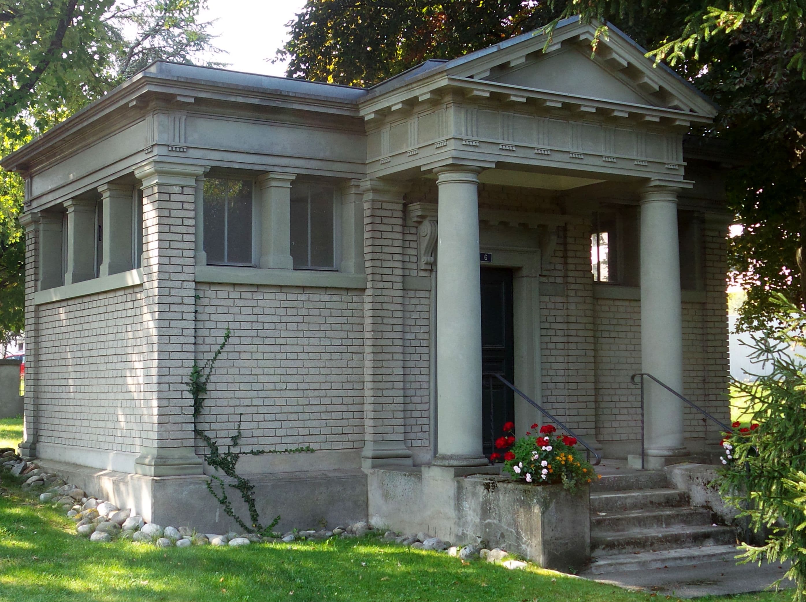 Former mortuary (1893)