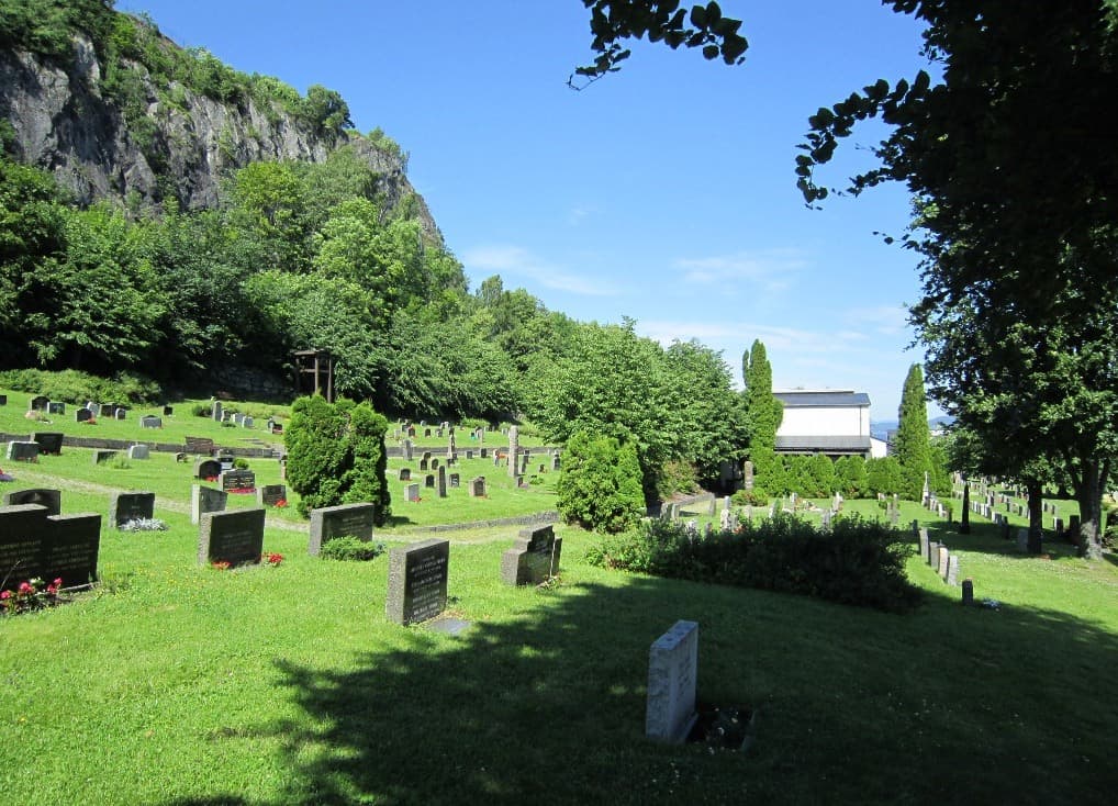 Bilet kapell og gravlund