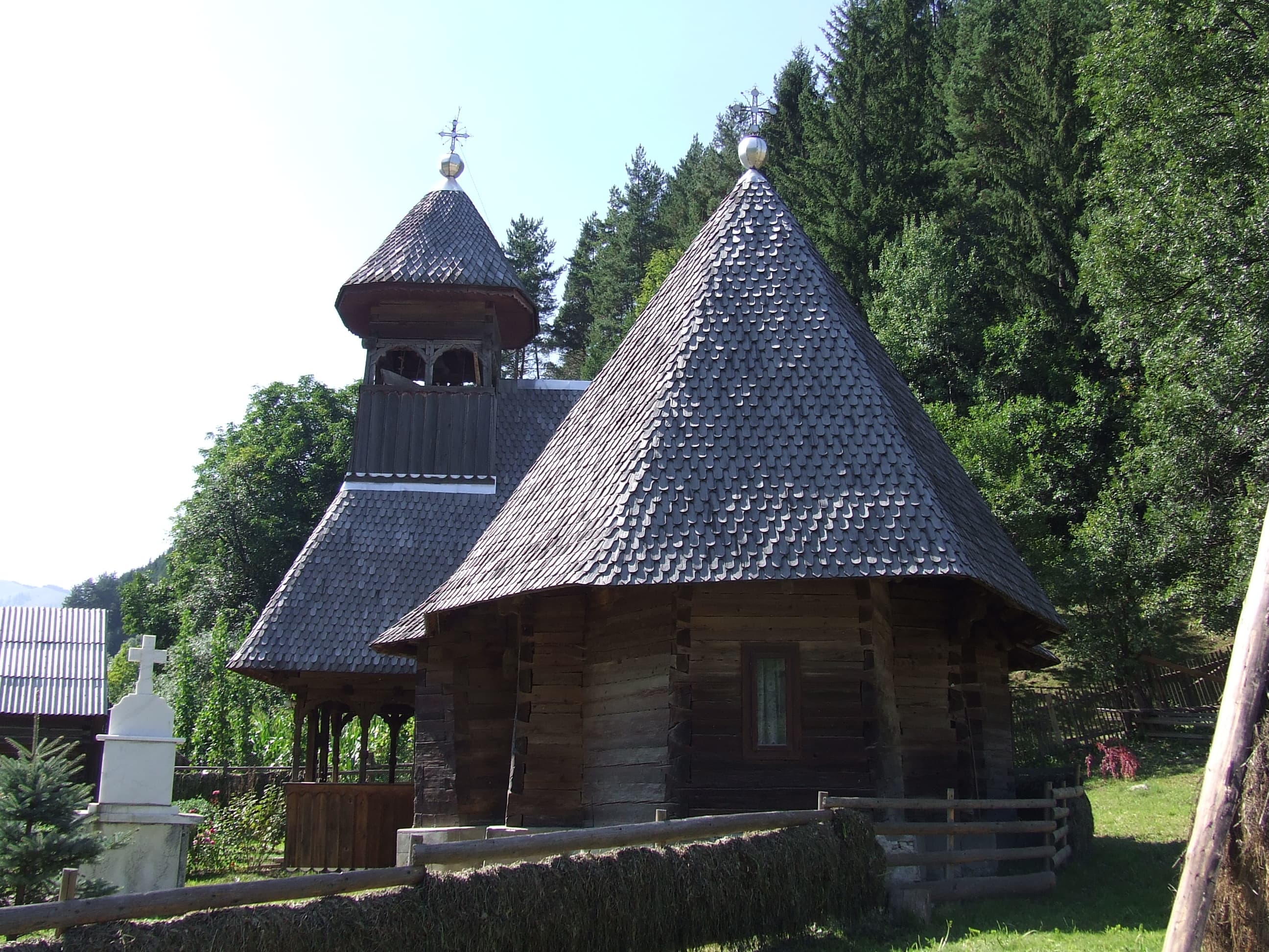 Wooden church in Farcașa, Neamț
