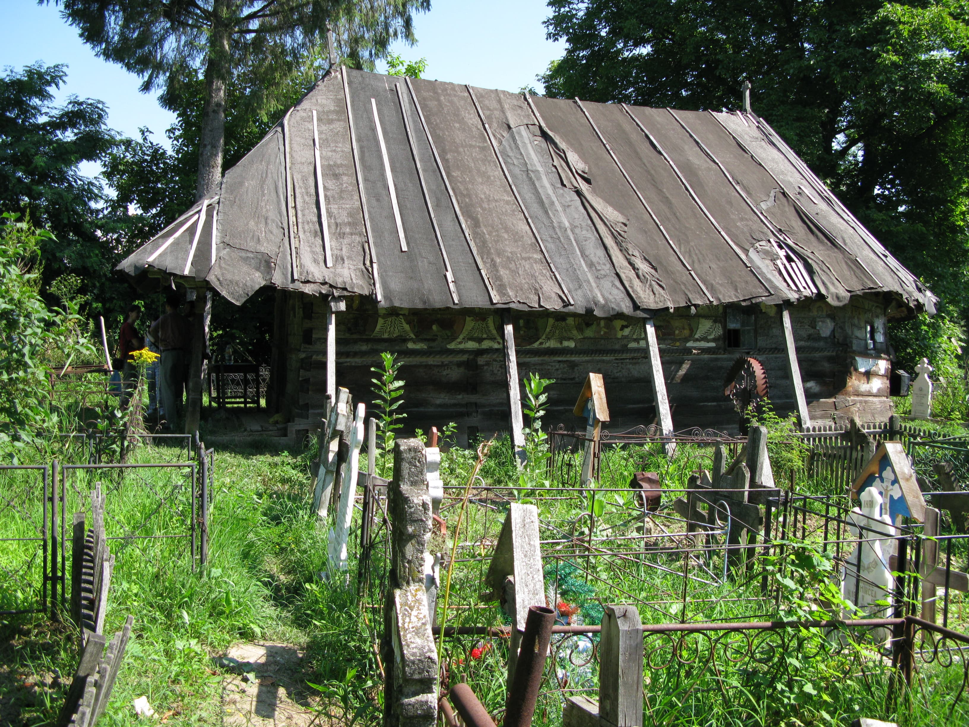 Wooden church in Urși, Vâlcea