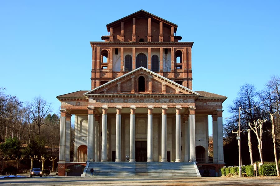 Basilica Shrine of the Holy Crucifix