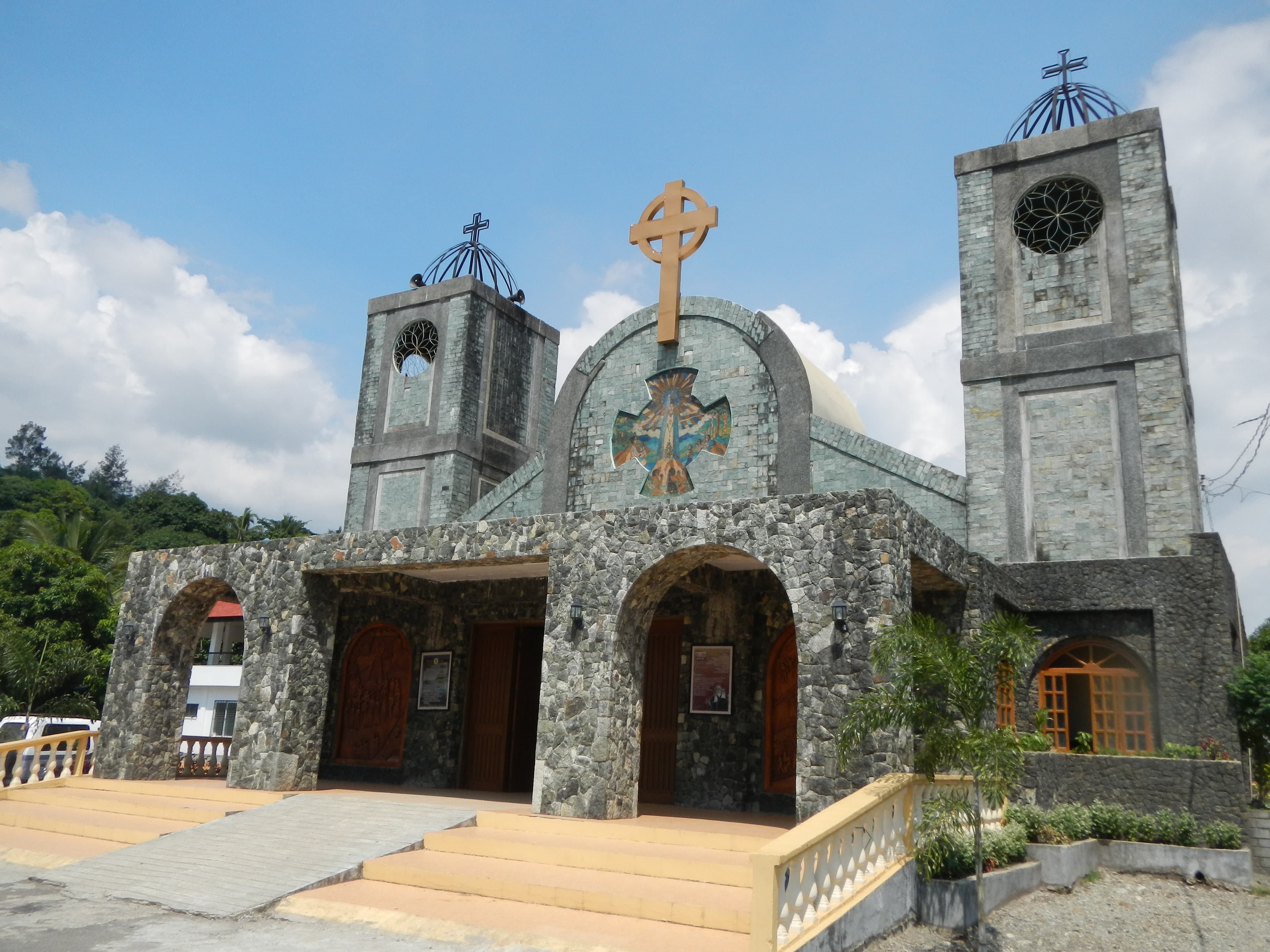 Ina Poonbato Catholic Church