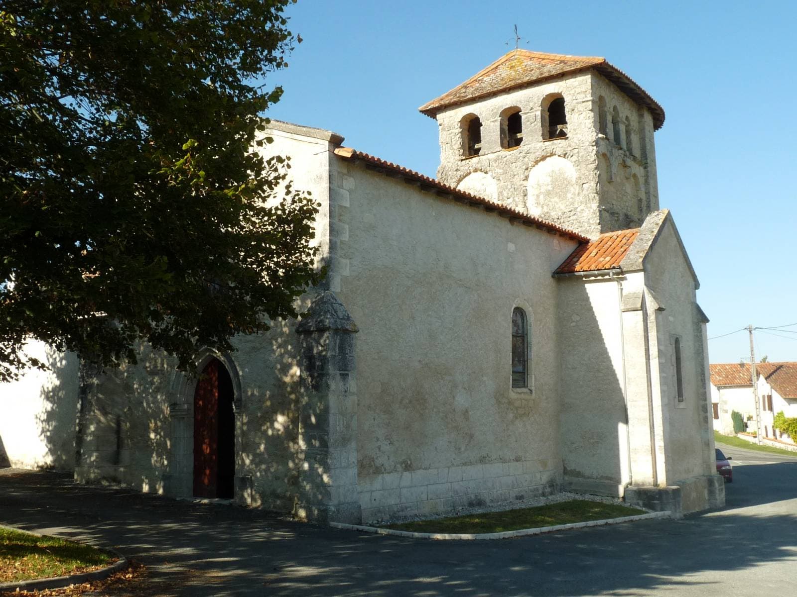 Église Saint-Pierre-ès-Liens de Bouteilles