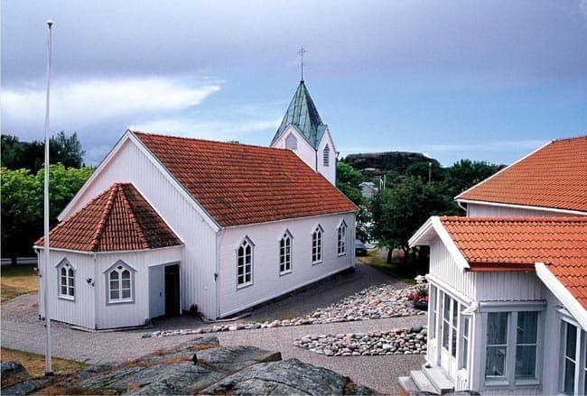 Bovallstrand Church