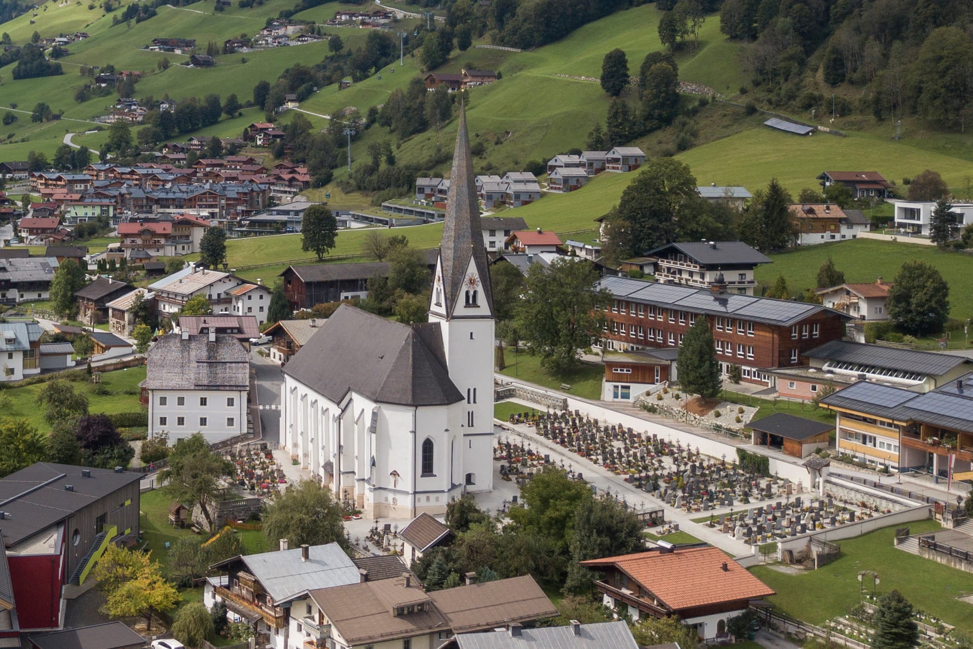 Pfarrkirche hll. Laurentius u. Bartholomäus, Bramberg