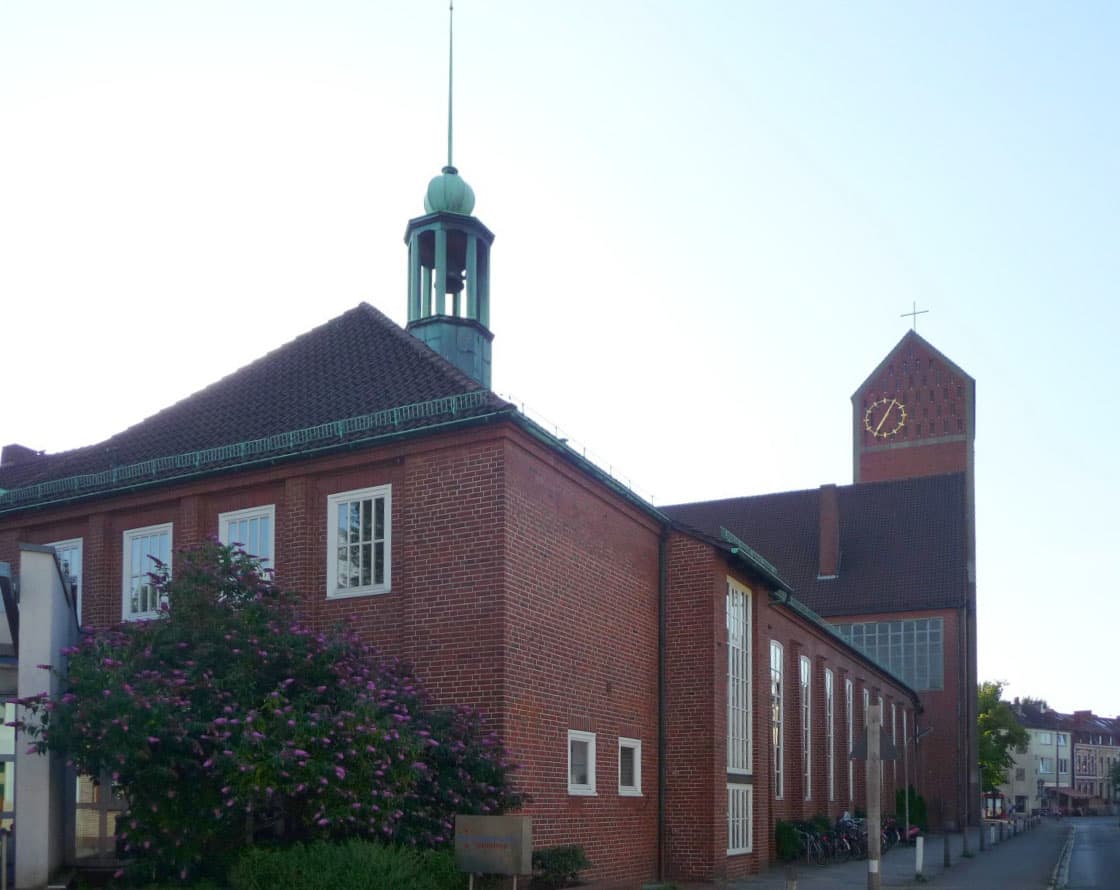 Martin-Luther-Kirche und Gemeindezentrum