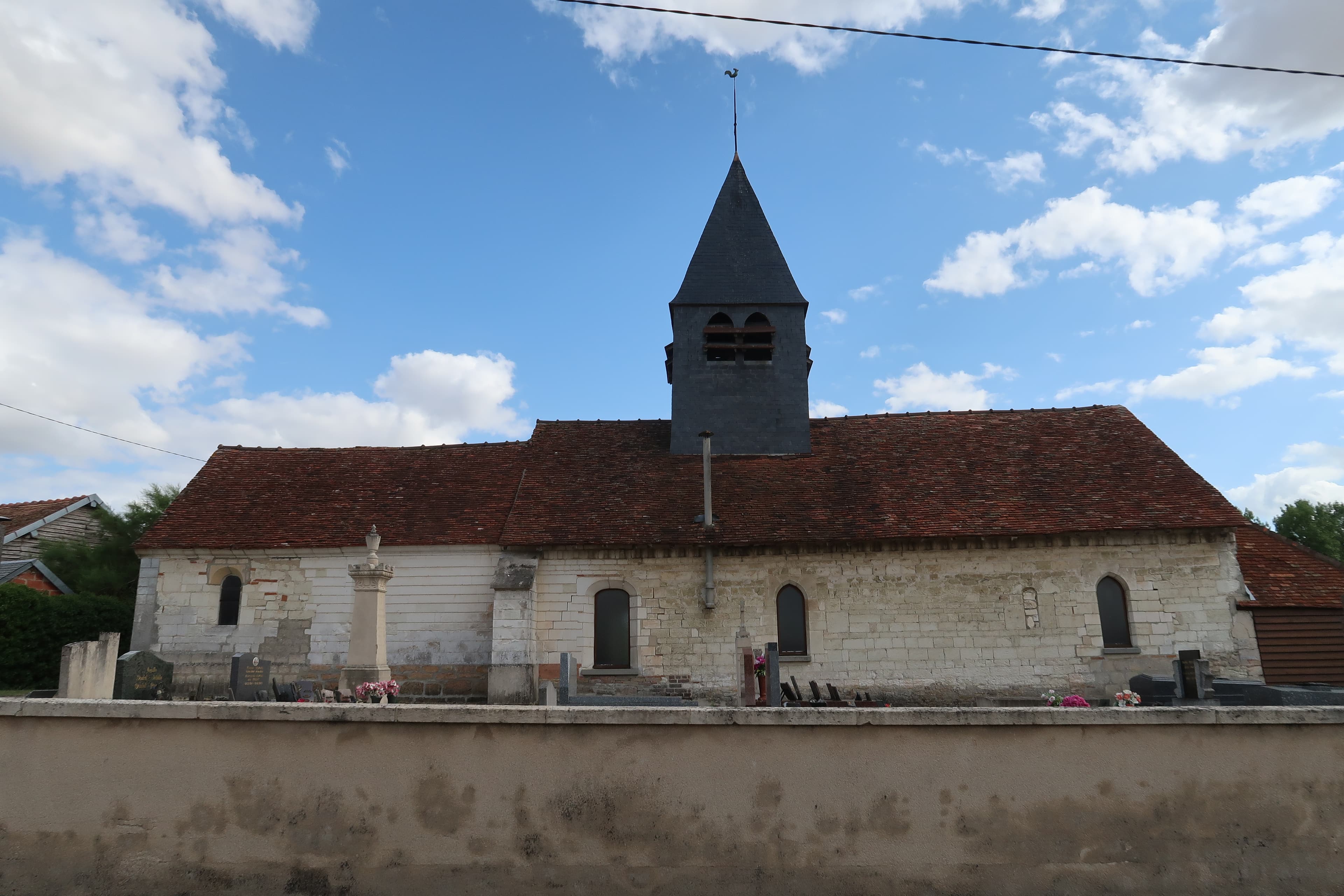église Saint-Pierre-aux-Liens de Brillecourt