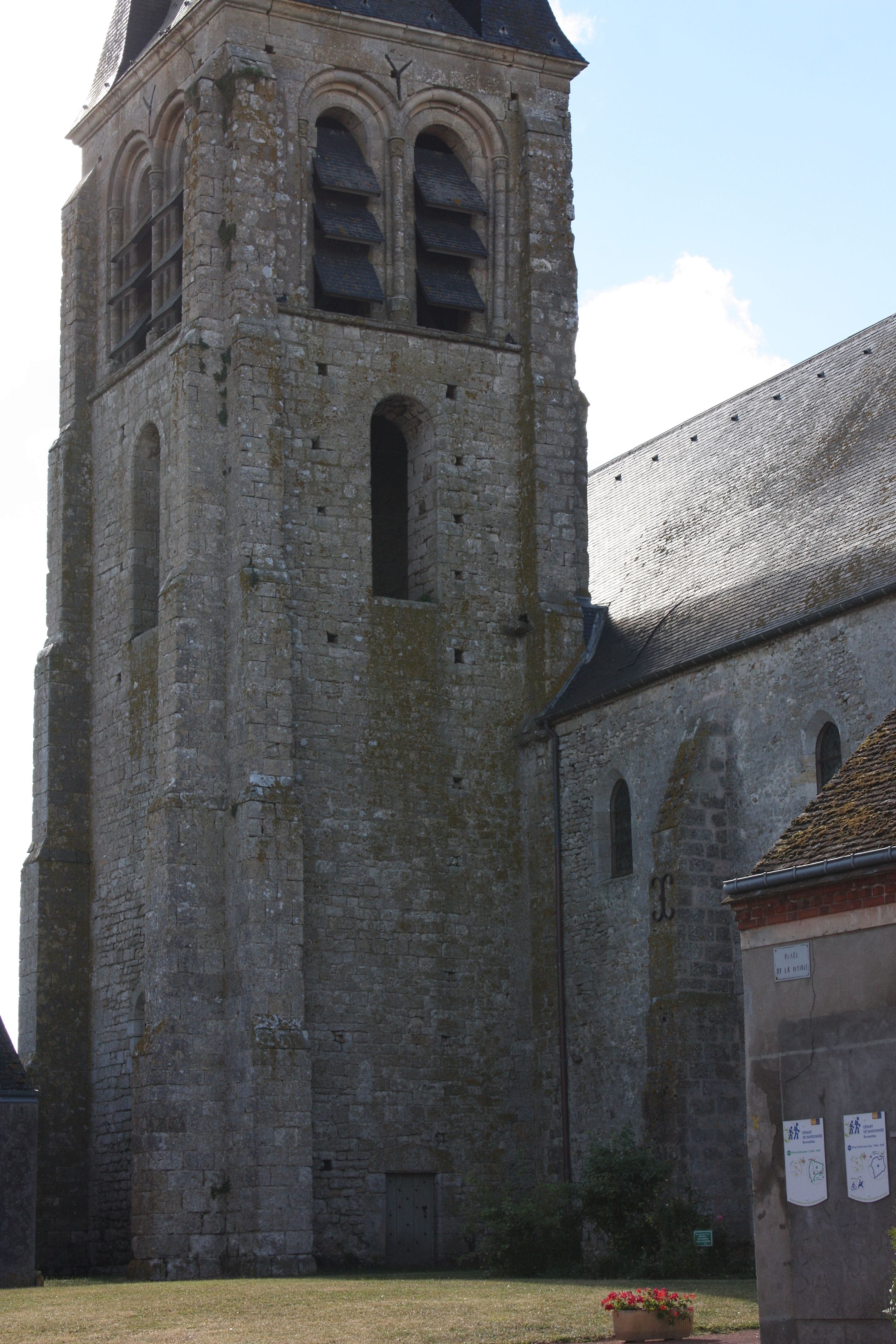 Église Saint-Loup de Bromeilles