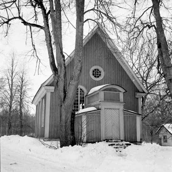 Bysta kyrka