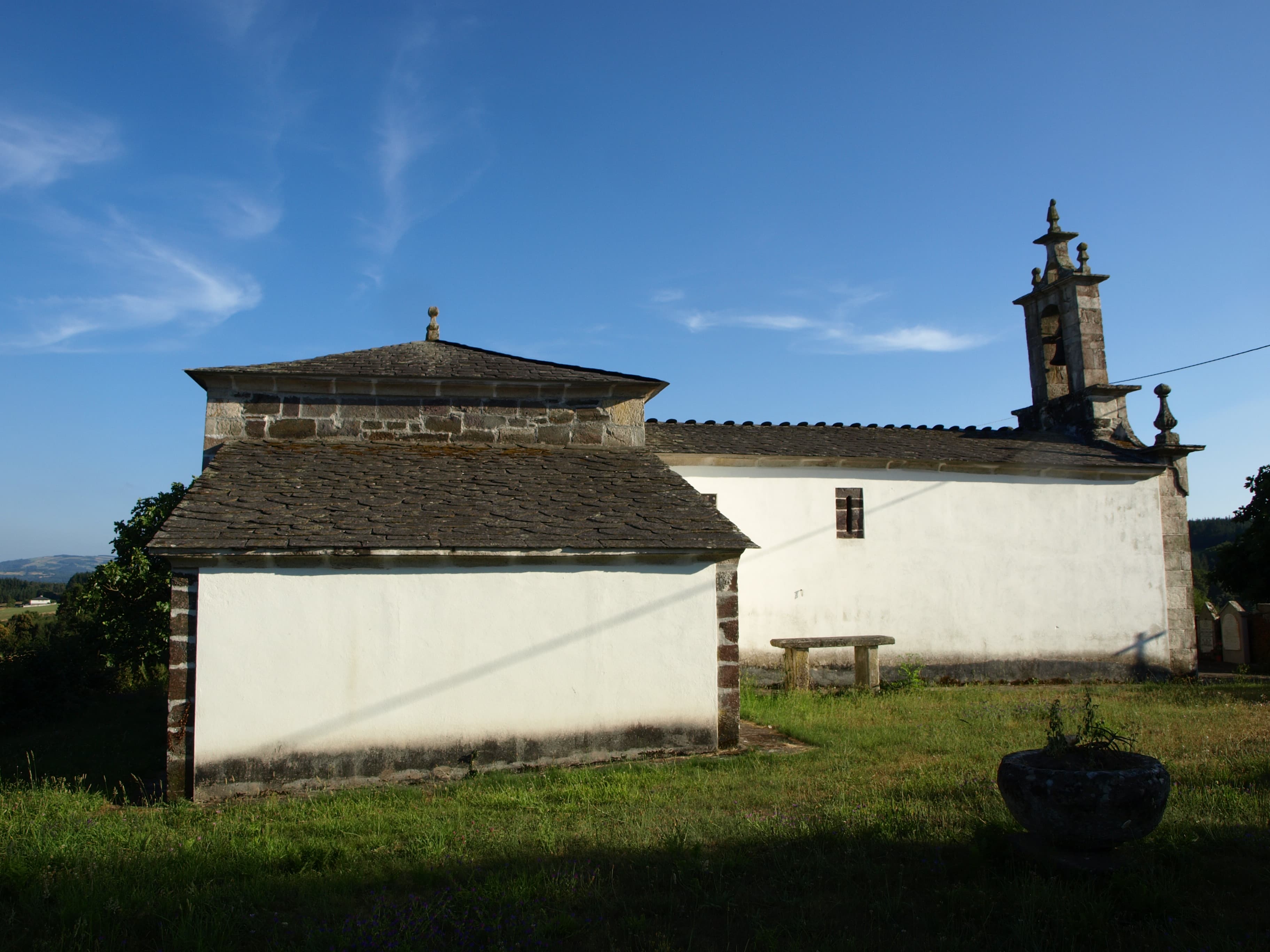 Church of San Xulián de Caborrecelle
