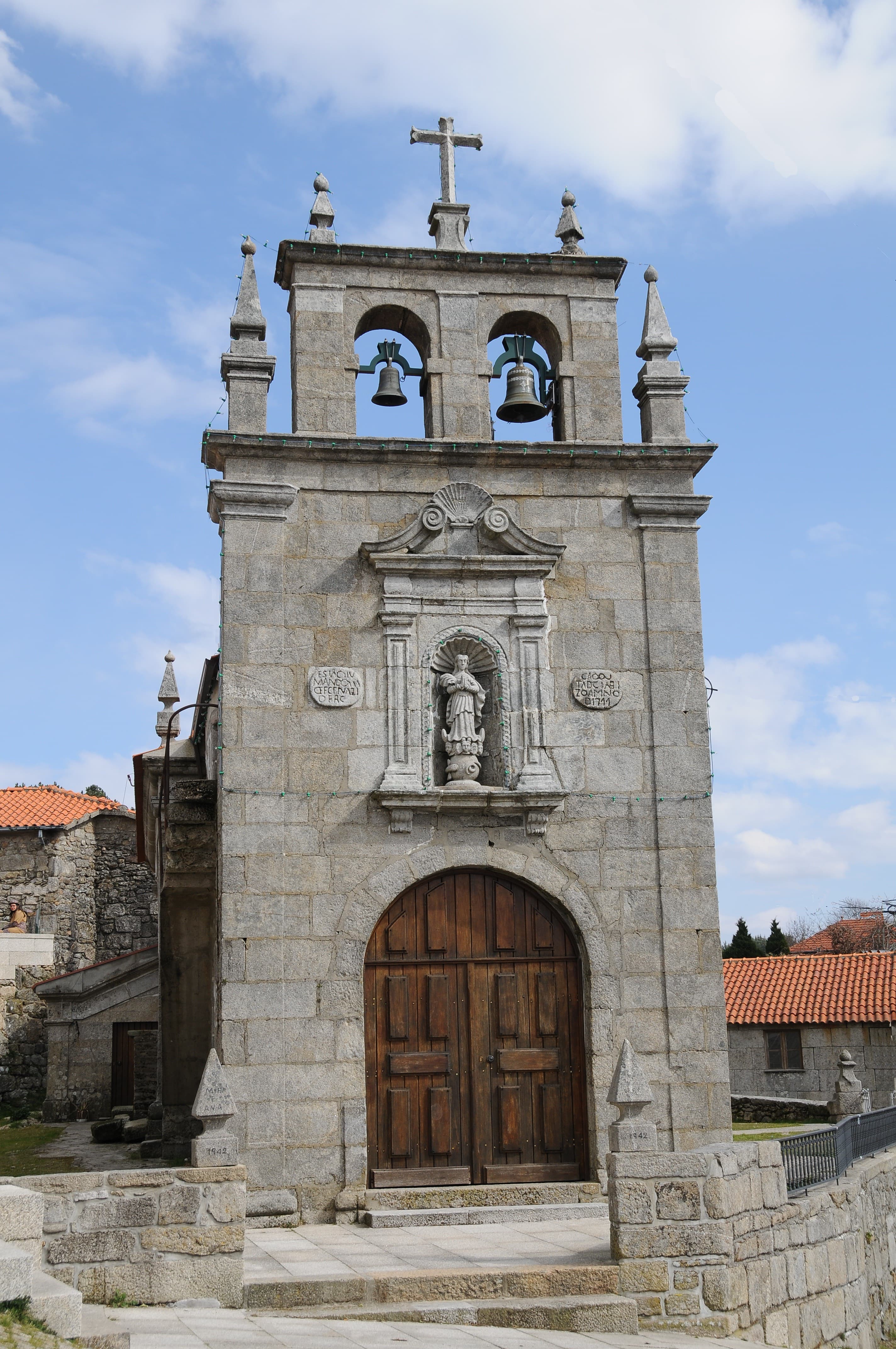 Igreja Paroquial de Campos