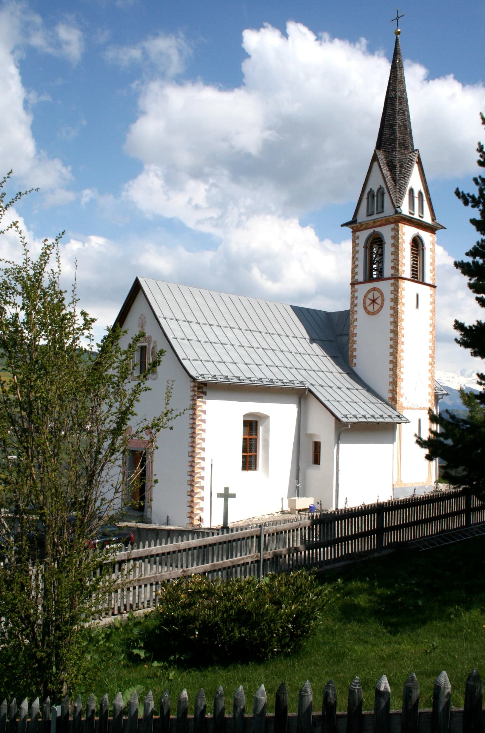 Catholic church Camuns