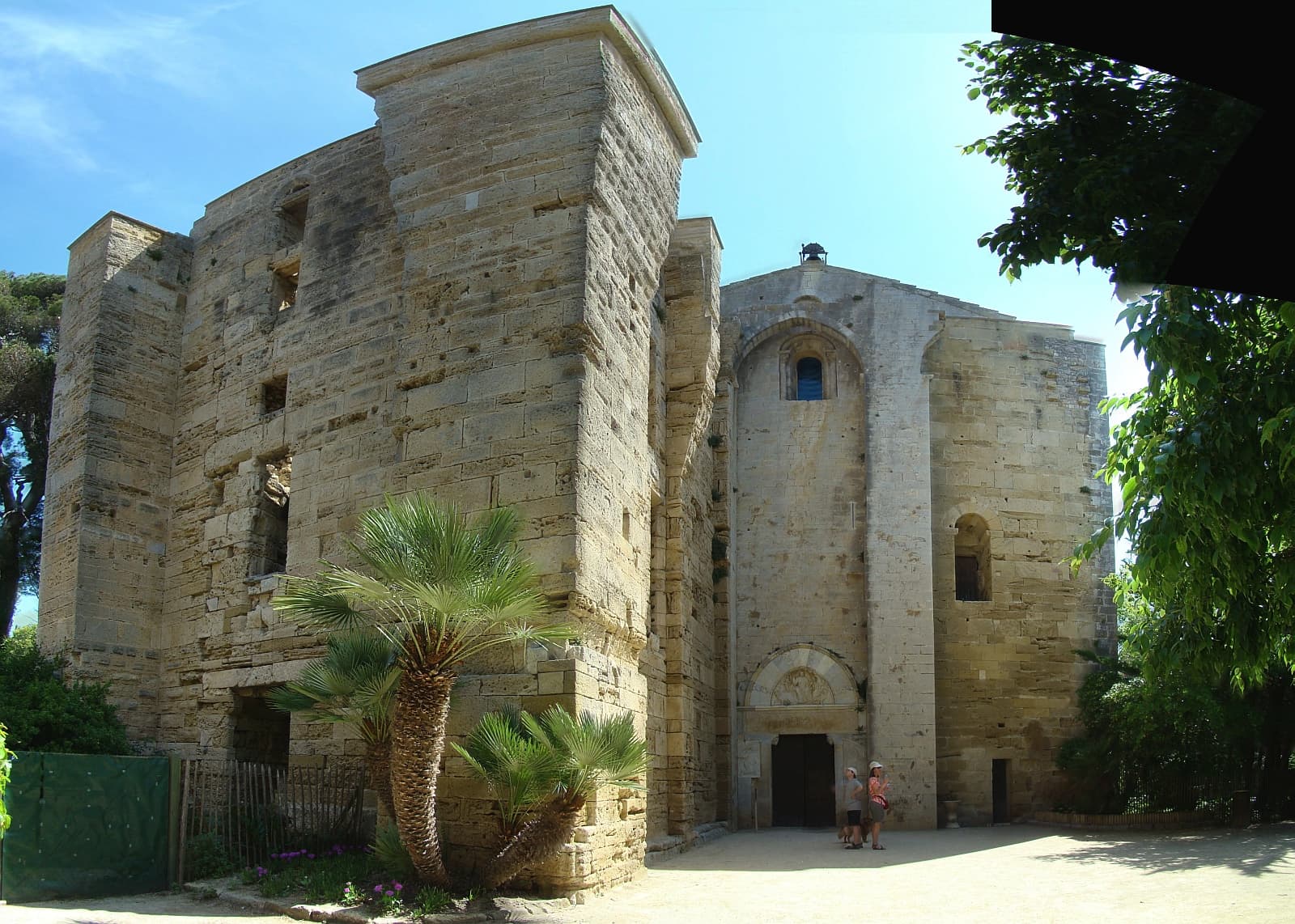 Sant Pèire e Sant Pau de Magalona Cathedral